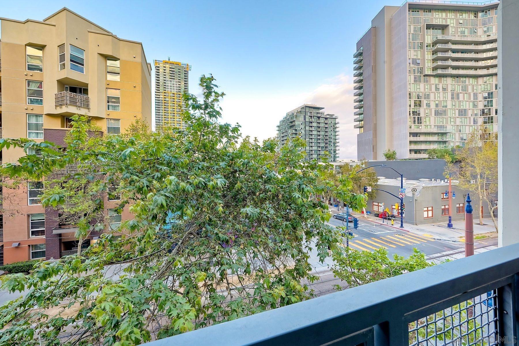 Detail Gallery Image 13 of 45 For 1150  J St  #406,  San Diego,  CA 92101 - 2 Beds | 1 Baths