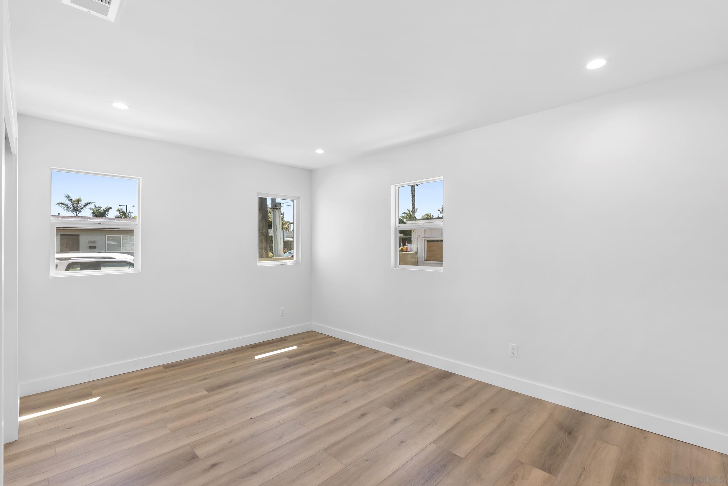 Detail Gallery Image 19 of 31 For 291  Ebony Avenue, Imperial Beach,  CA 91932 - 3 Beds | 2 Baths