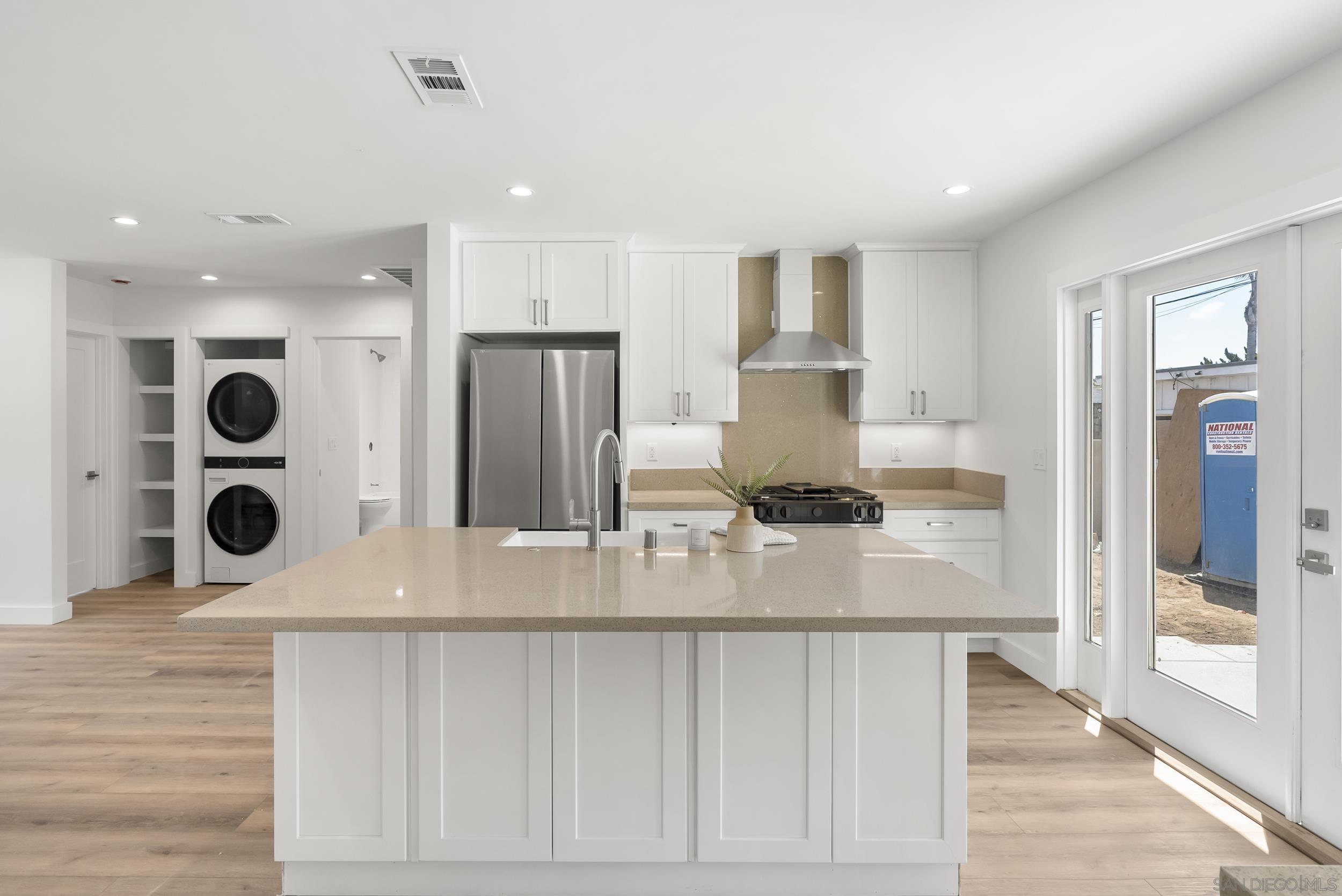 Detail Gallery Image 7 of 31 For 291  Ebony Avenue, Imperial Beach,  CA 91932 - 3 Beds | 2 Baths