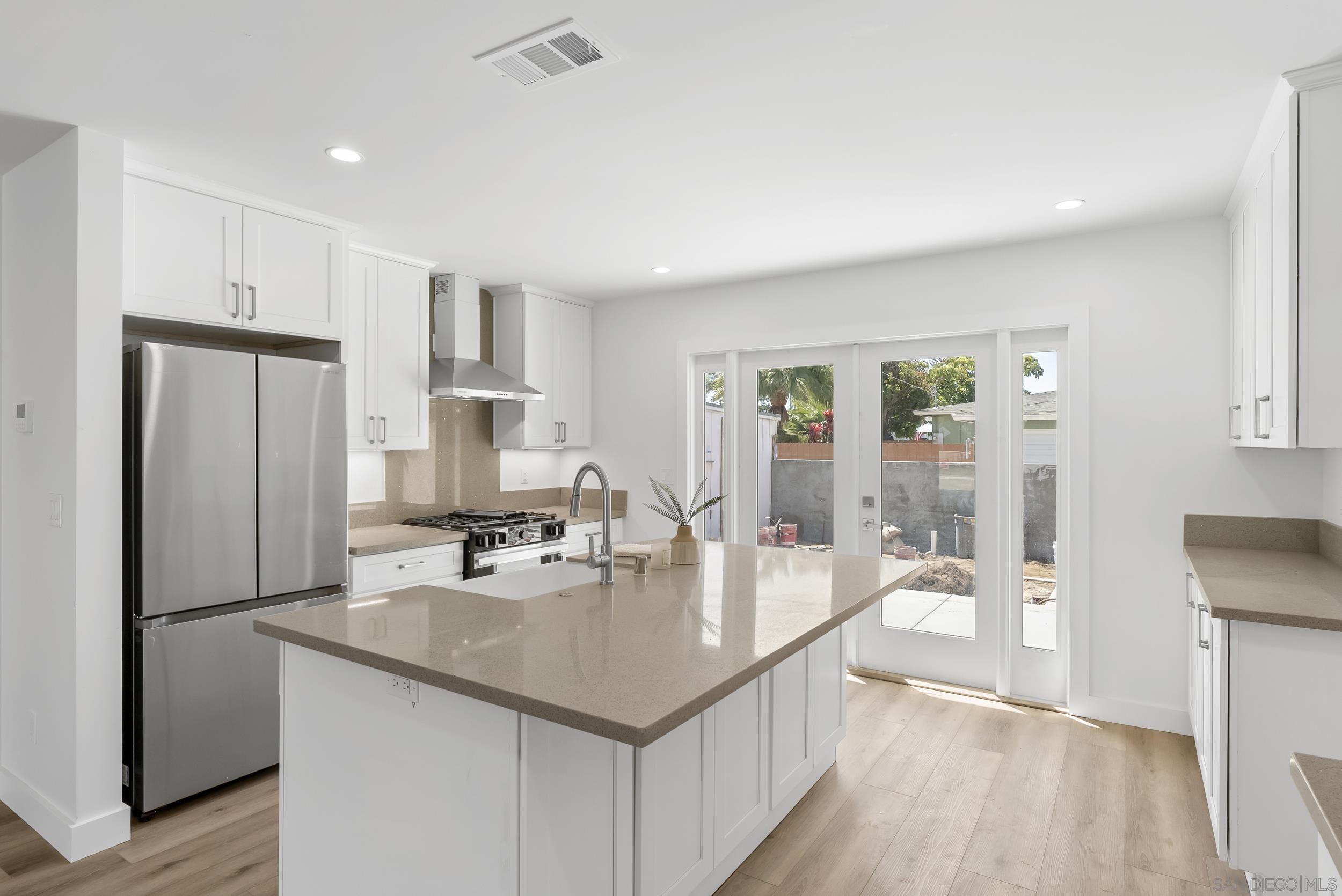 Detail Gallery Image 8 of 31 For 291  Ebony Avenue, Imperial Beach,  CA 91932 - 3 Beds | 2 Baths