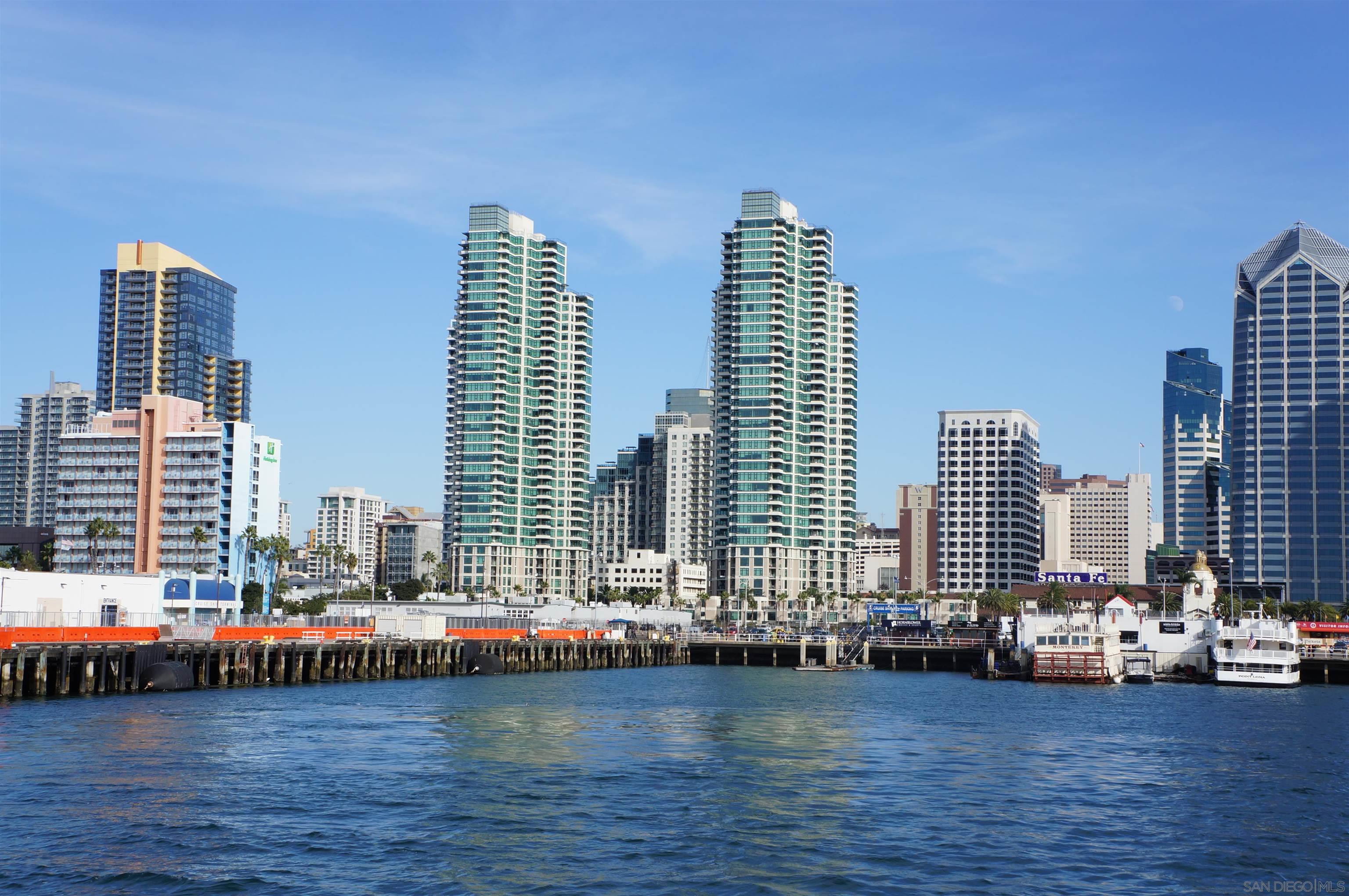 Detail Gallery Image 1 of 1 For 1199  Pacific Hwy  #2005,  San Diego,  CA 92101 - 3 Beds | 2 Baths