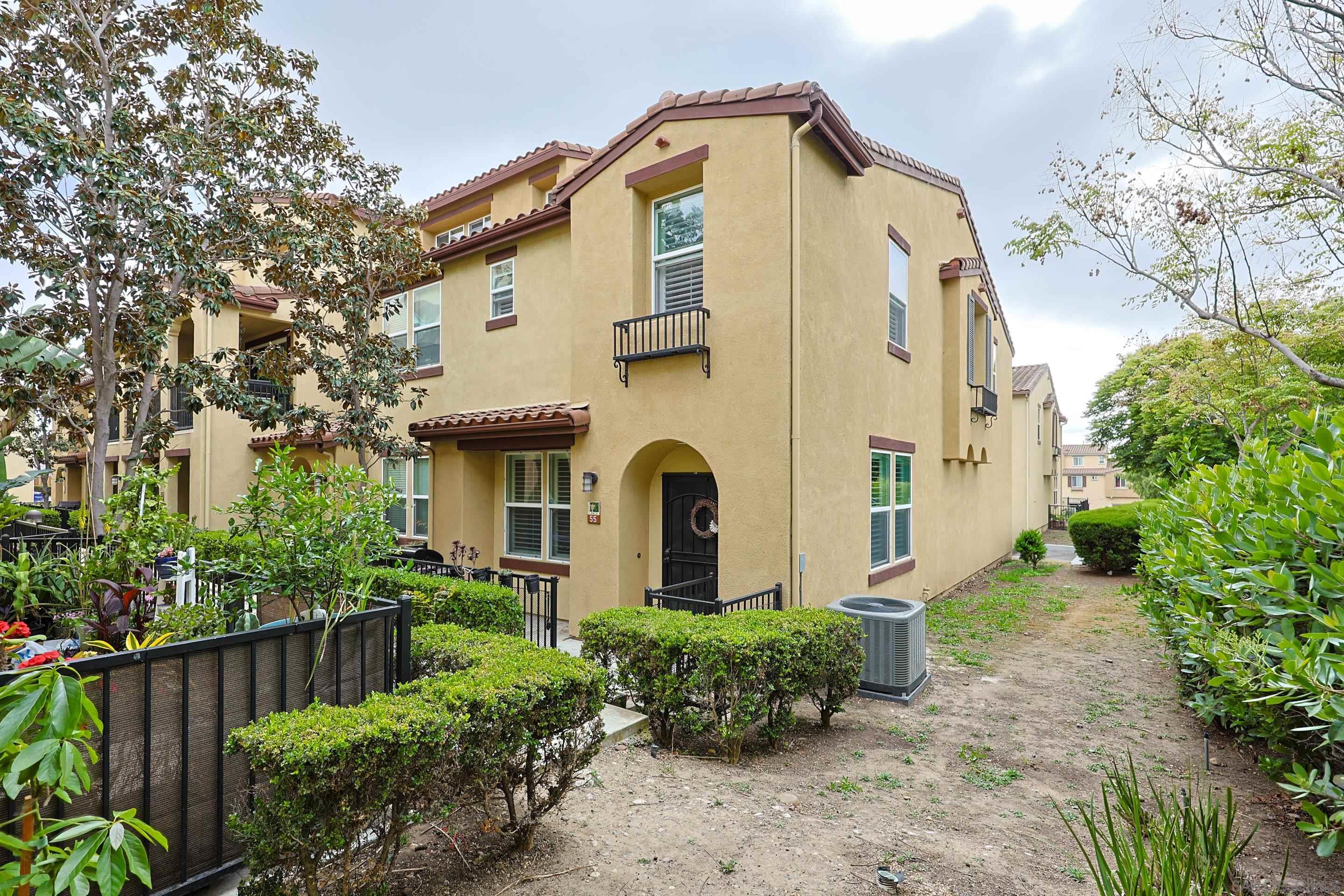 Detail Gallery Image 1 of 1 For 4300  Newton Ave  #55,  San Diego,  CA 92113 - 4 Beds | 2/1 Baths