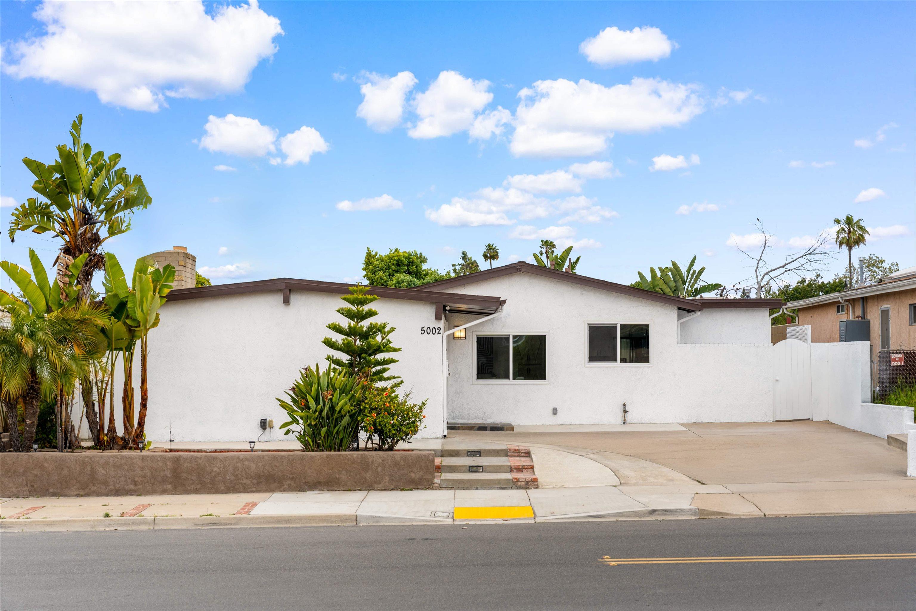 Detail Gallery Image 1 of 1 For 5002  Triana St, San Diego,  CA 92117 - 5 Beds | 4 Baths