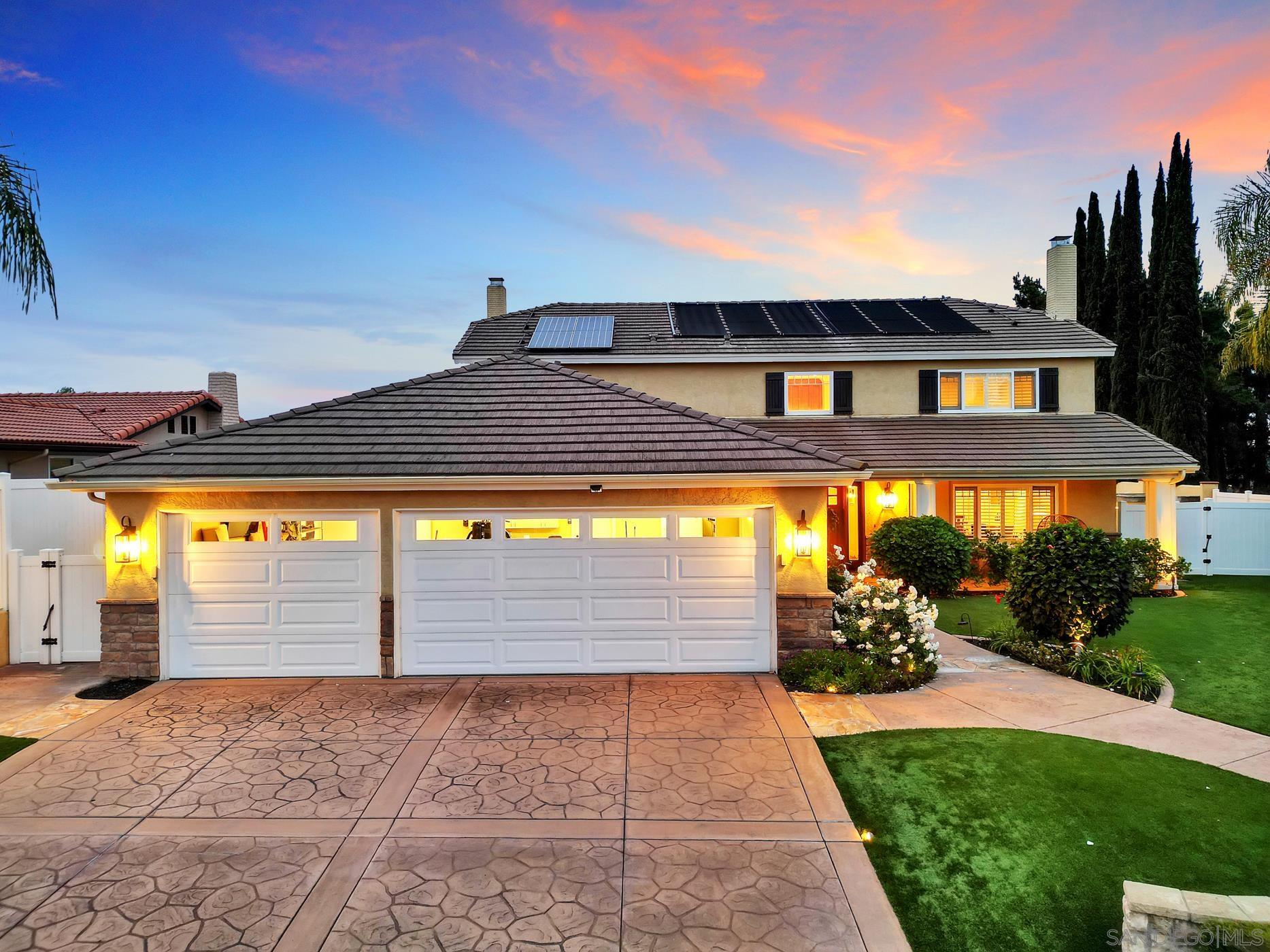 Detail Gallery Image 1 of 1 For 1978  Hacienda Dr, El Cajon,  CA 92020 - 6 Beds | 3/1 Baths