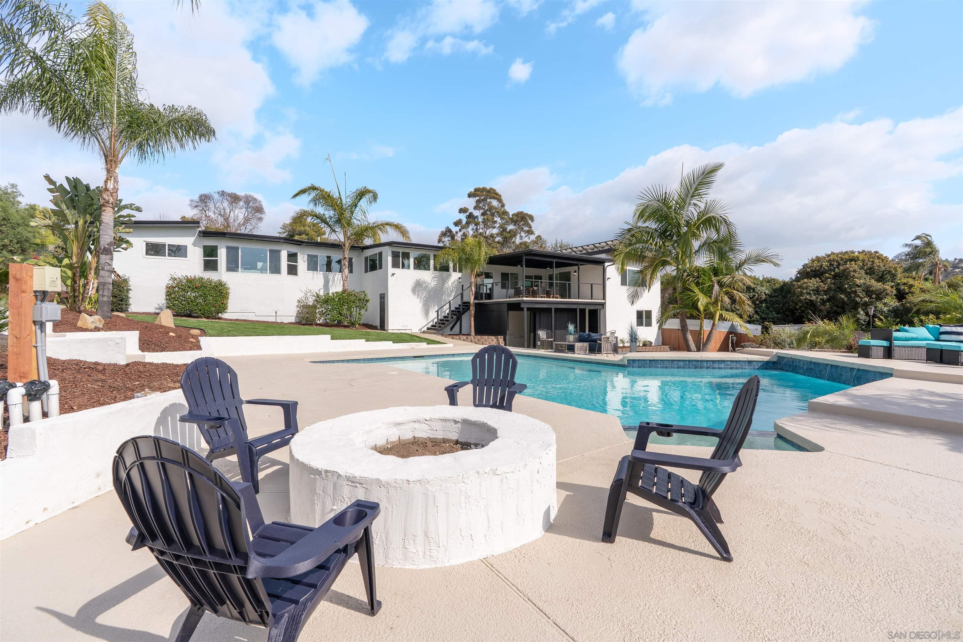 Detail Gallery Image 1 of 1 For 650  Bradford Rd, El Cajon,  CA 92019 - 3 Beds | 3 Baths