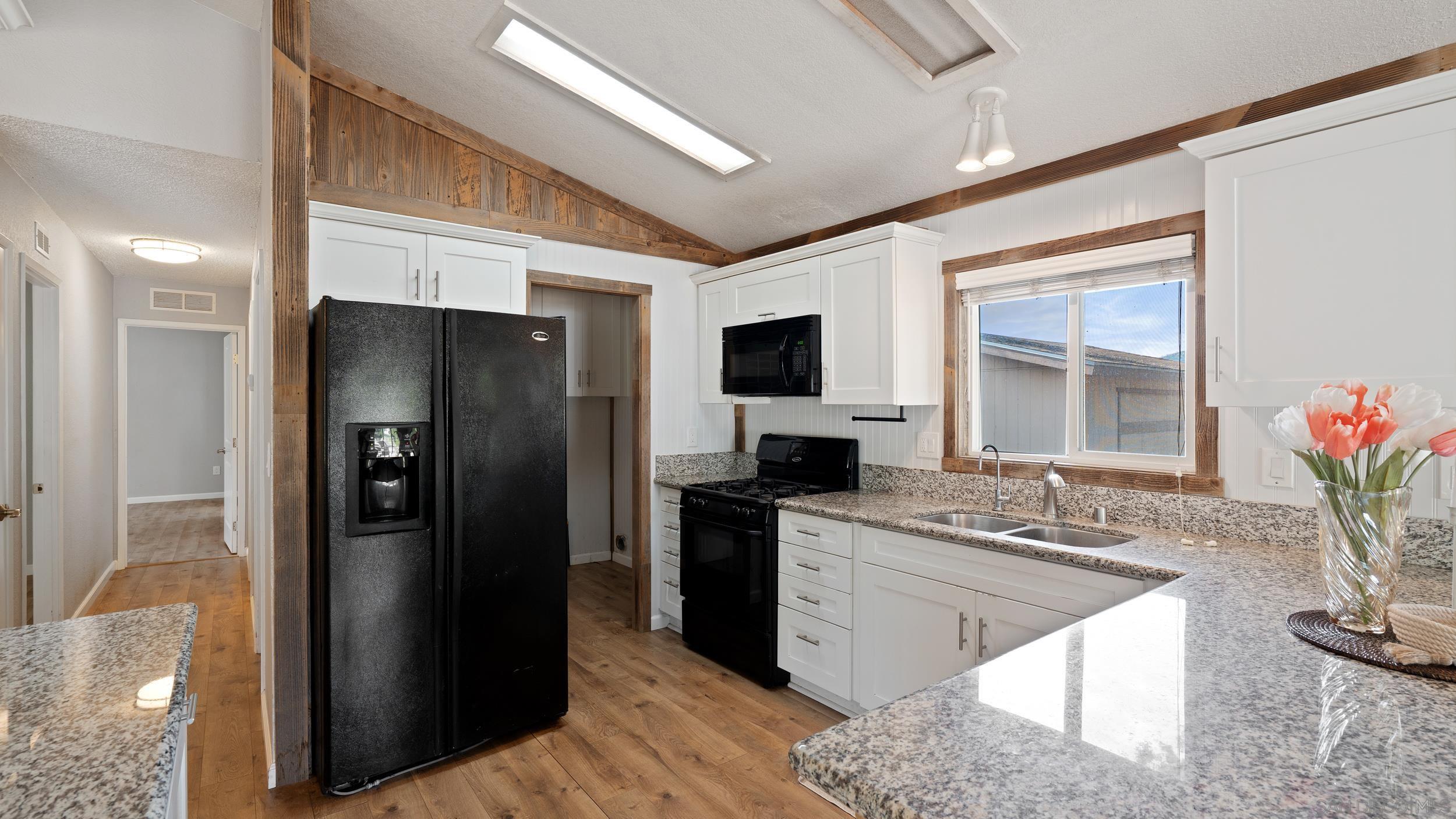 Detail Gallery Image 13 of 34 For 24780  Potrero Valley Rd, Potrero,  CA 91963 - 2 Beds | 2 Baths