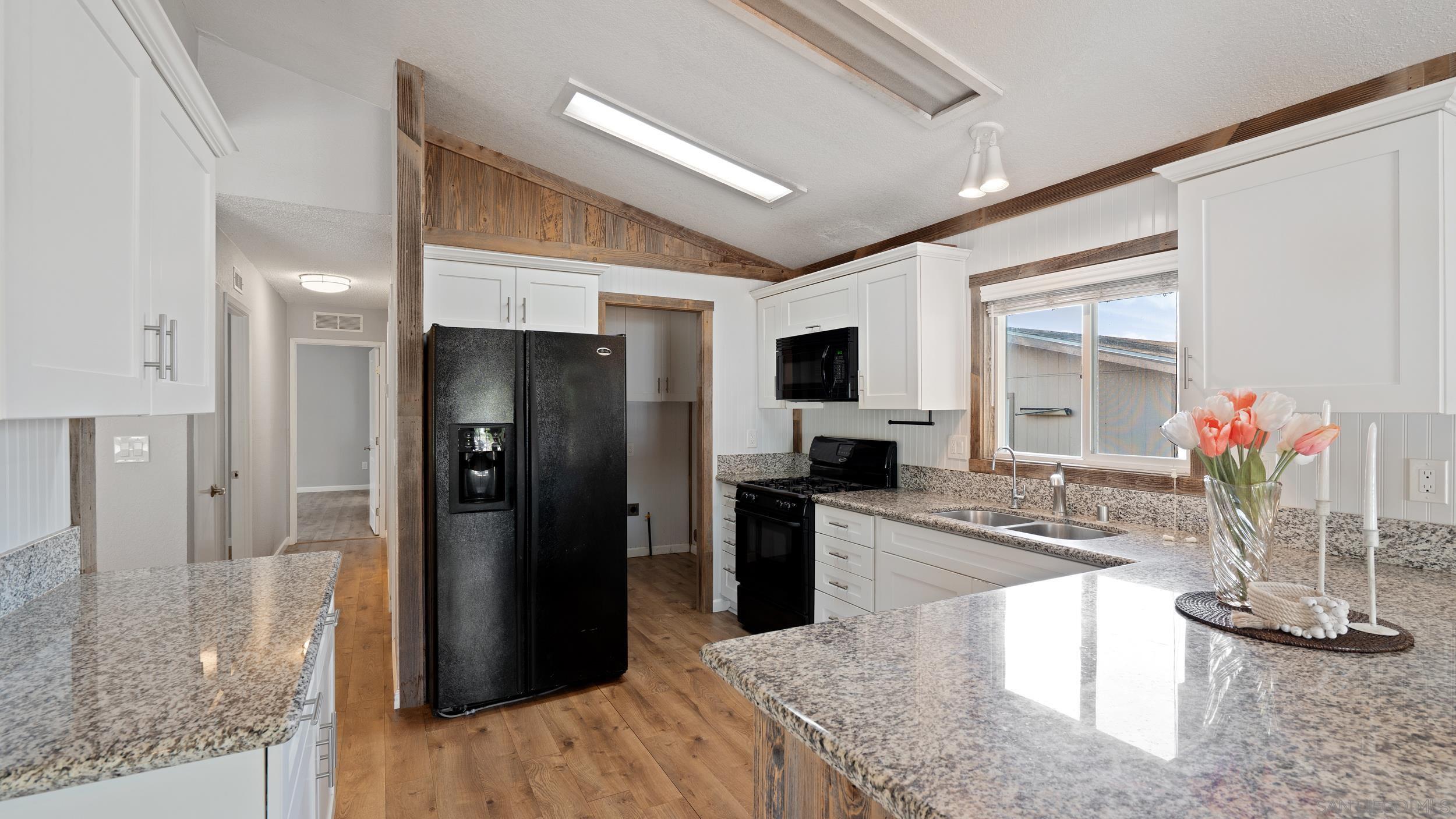 Detail Gallery Image 10 of 34 For 24780  Potrero Valley Rd, Potrero,  CA 91963 - 2 Beds | 2 Baths