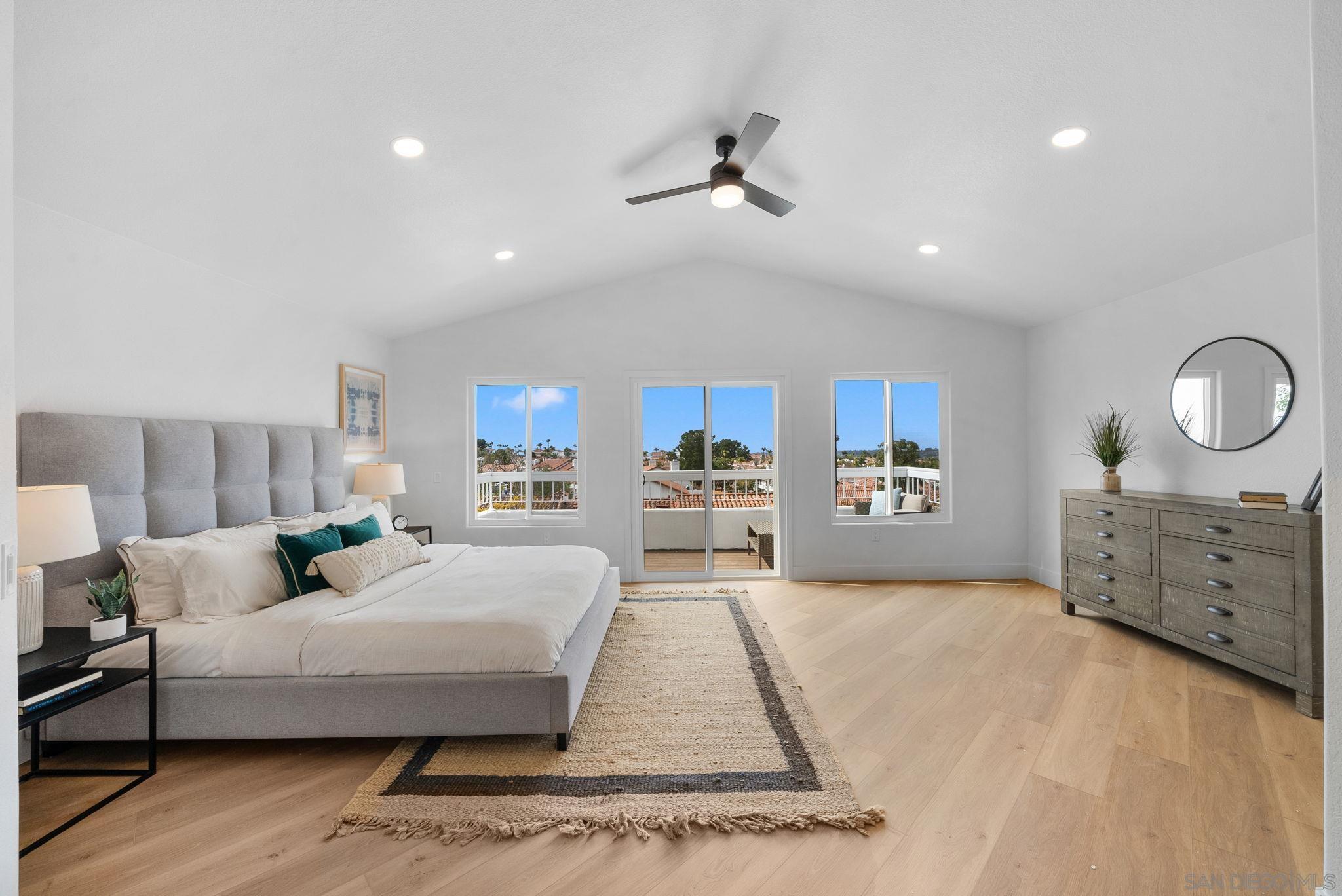 Detail Gallery Image 1 of 1 For 4979  Poseidon Way, Oceanside,  CA 92056 - 2 Beds | 2/1 Baths