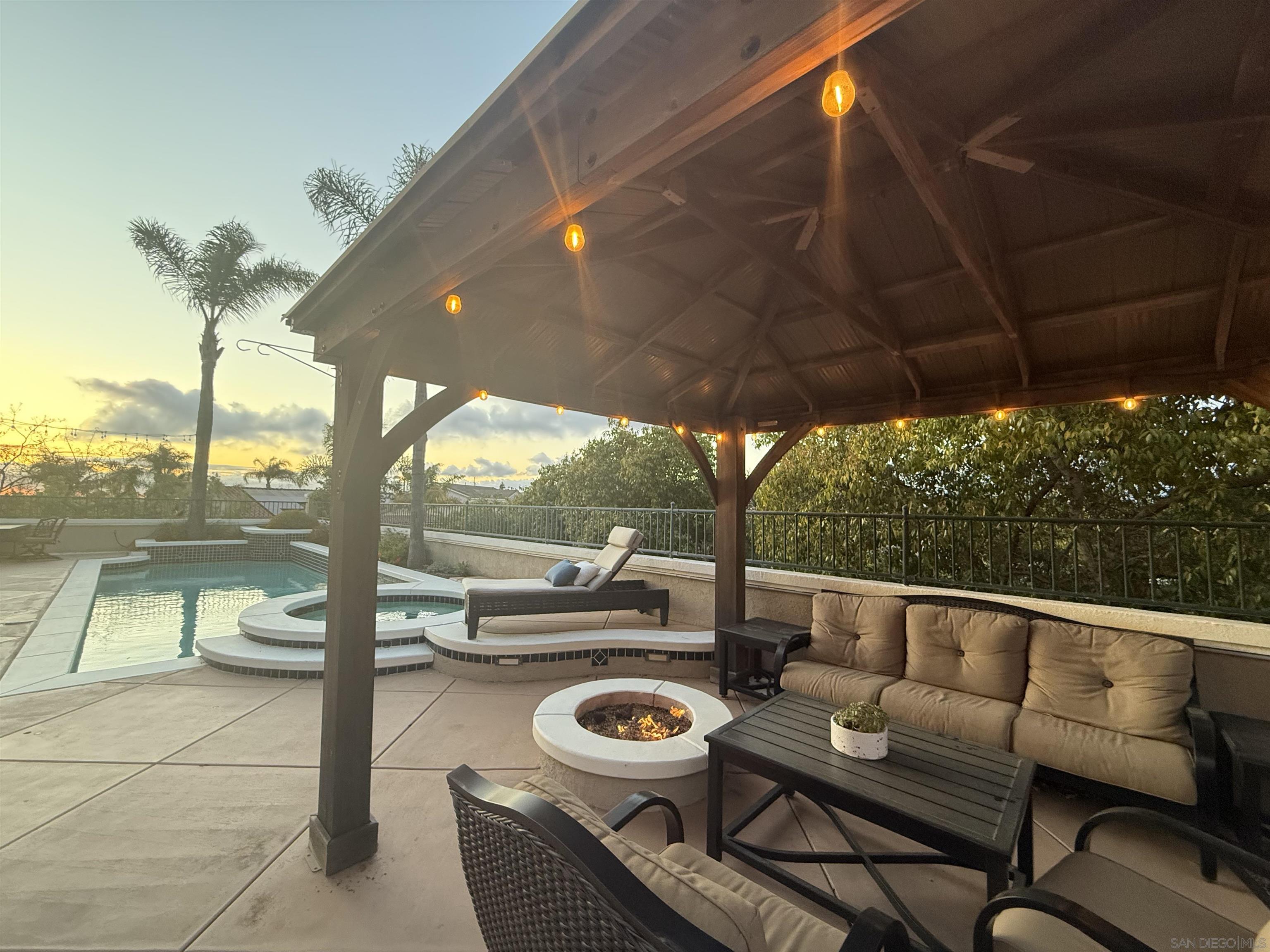 Detail Gallery Image 1 of 1 For 11645  Spruce Run Dr, San Diego,  CA 92131 - 5 Beds | 3 Baths