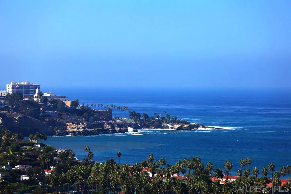 Detail Gallery Image 14 of 25 For 2605  Calle Del Oro, La Jolla,  CA 92037 - 4 Beds | 4/2 Baths