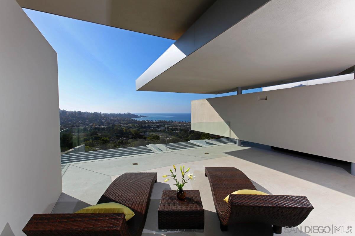 Detail Gallery Image 22 of 25 For 2605  Calle Del Oro, La Jolla,  CA 92037 - 4 Beds | 4/2 Baths