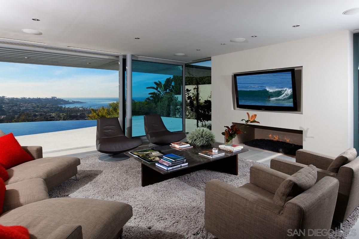 Detail Gallery Image 7 of 25 For 2605  Calle Del Oro, La Jolla,  CA 92037 - 4 Beds | 4/2 Baths