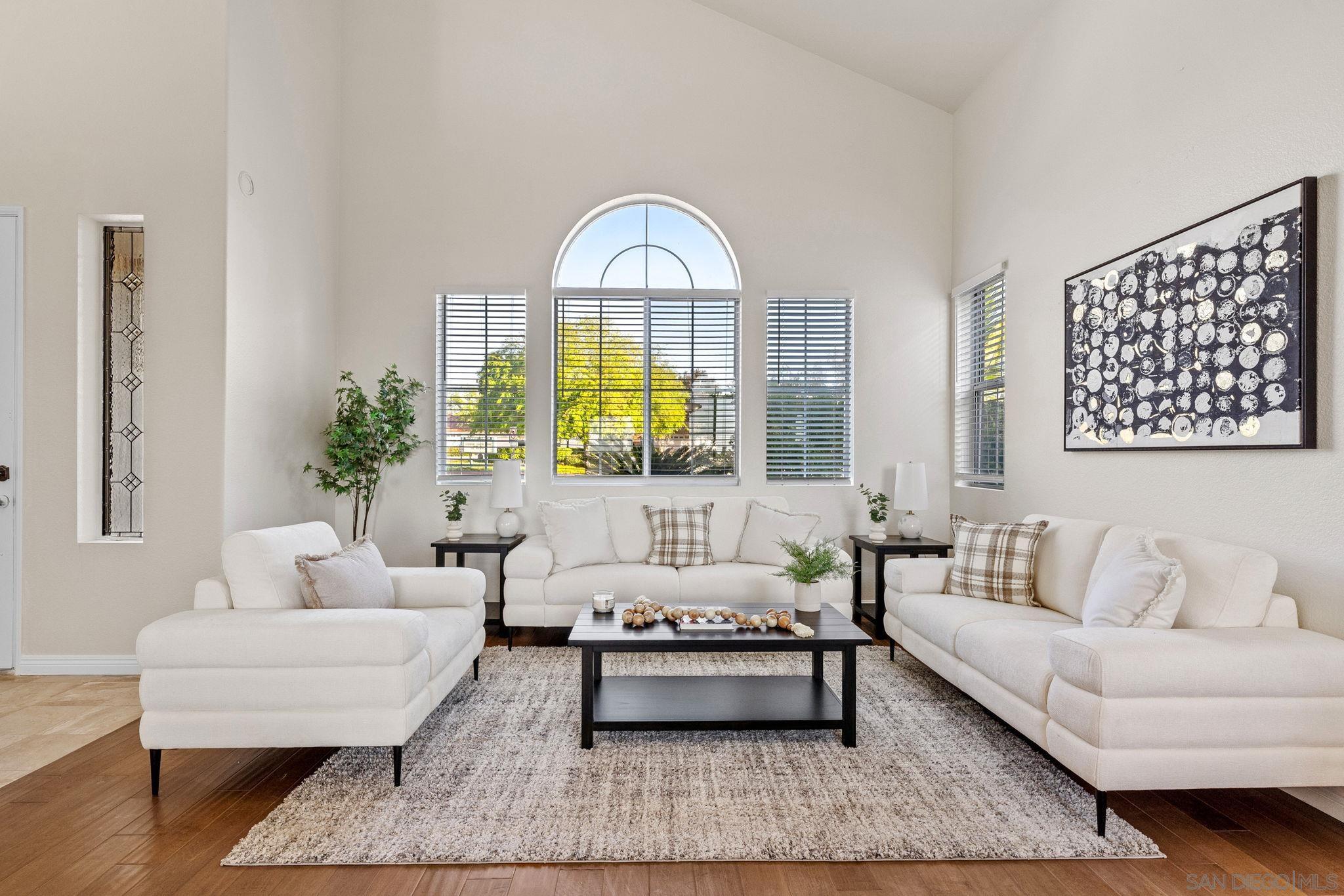 Front Image Thumbnail for SD250027189