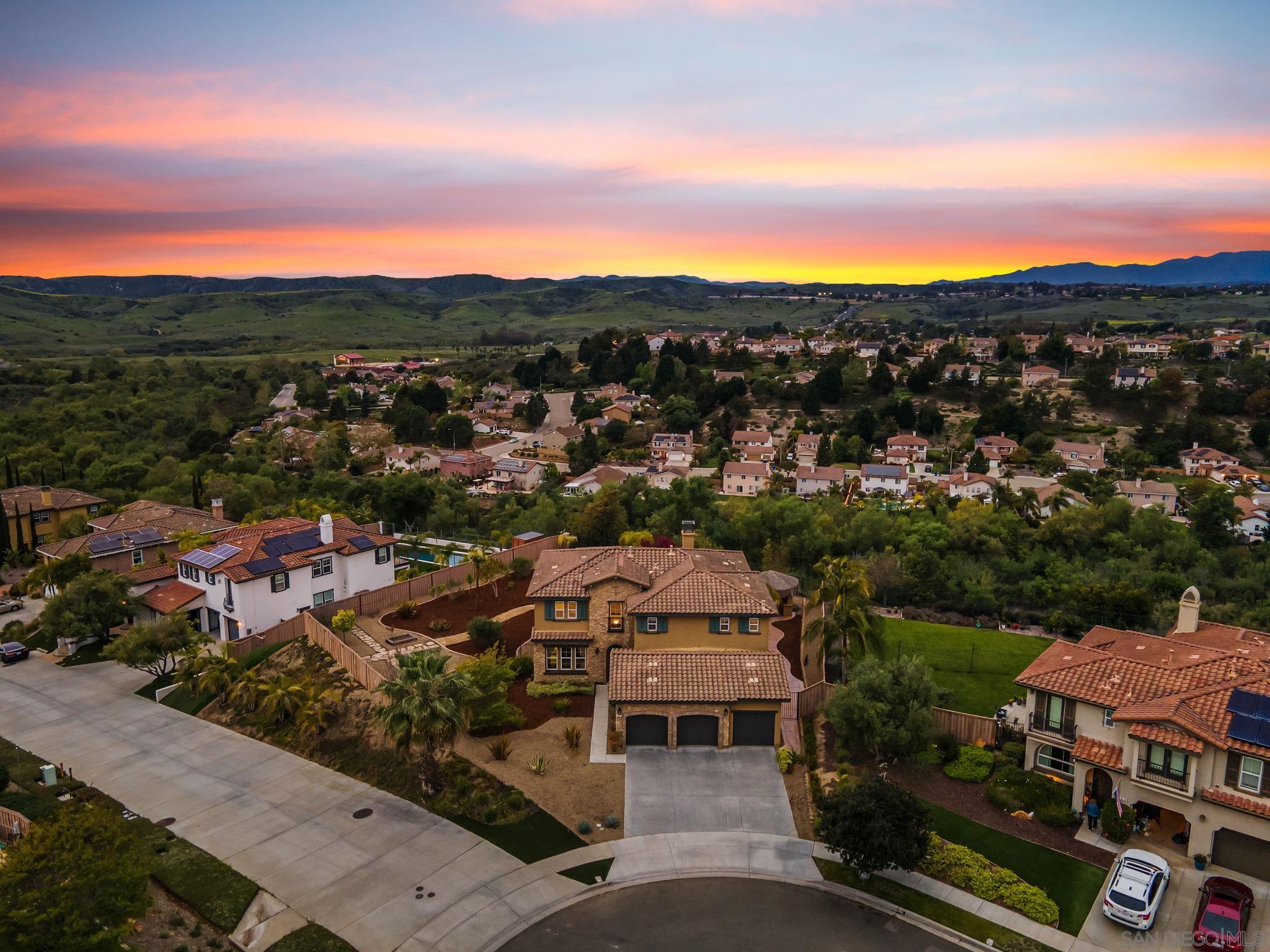 Detail Gallery Image 1 of 1 For 1082  Straightaway Ct, Oceanside,  CA 92057 - 5 Beds | 3/1 Baths