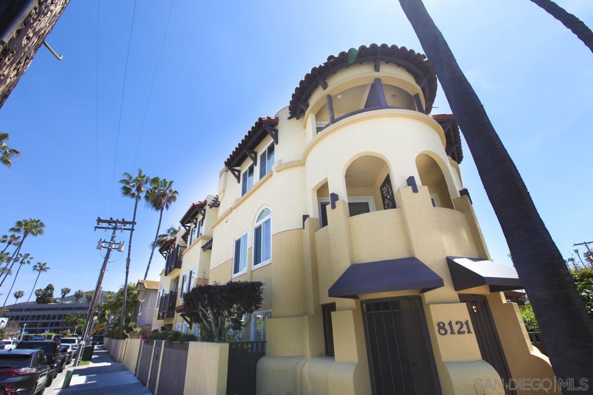 Detail Gallery Image 1 of 1 For 8121  Camino Del Sol  301, La Jolla,  CA 92037 - 3 Beds | 2 Baths