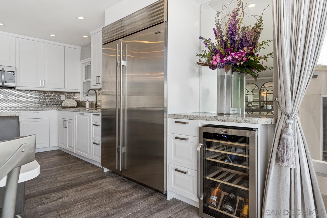 Detail Gallery Image 12 of 18 For 1219  Coast Blvd.  4, La Jolla,  CA 92037 - 2 Beds | 2 Baths