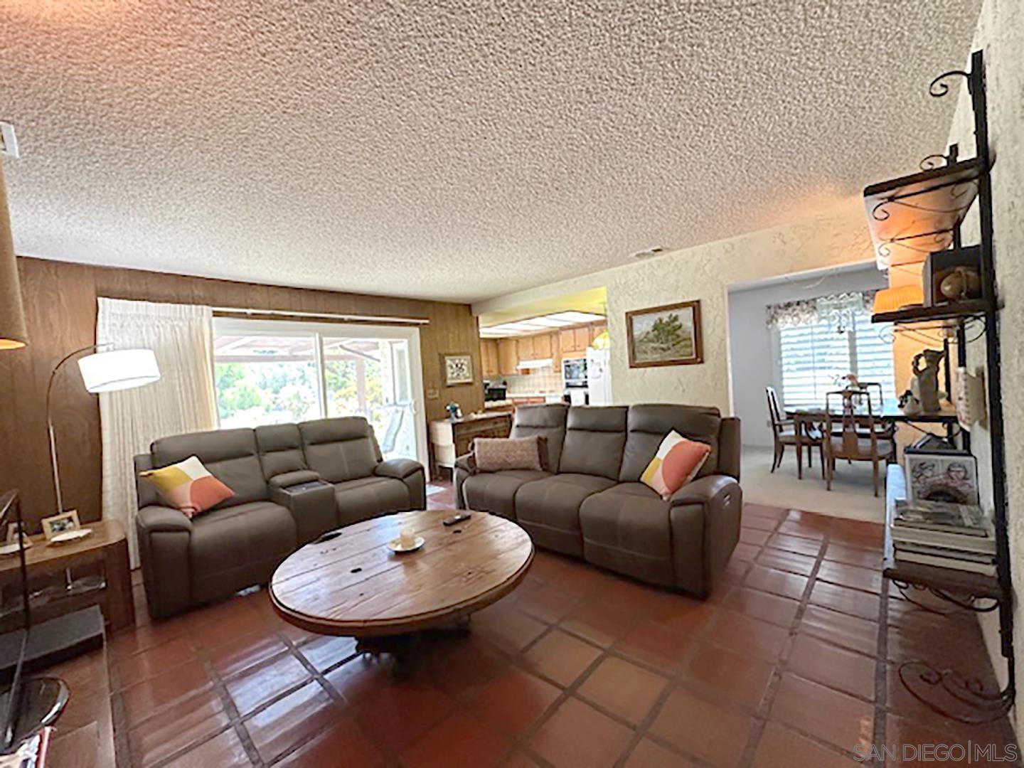 Front Image Thumbnail for SD250027429