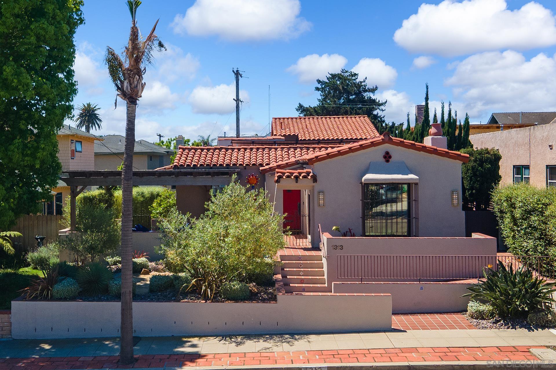 Detail Gallery Image 1 of 1 For 1313  Torrance, San Diego,  CA 92103 - 3 Beds | 3 Baths