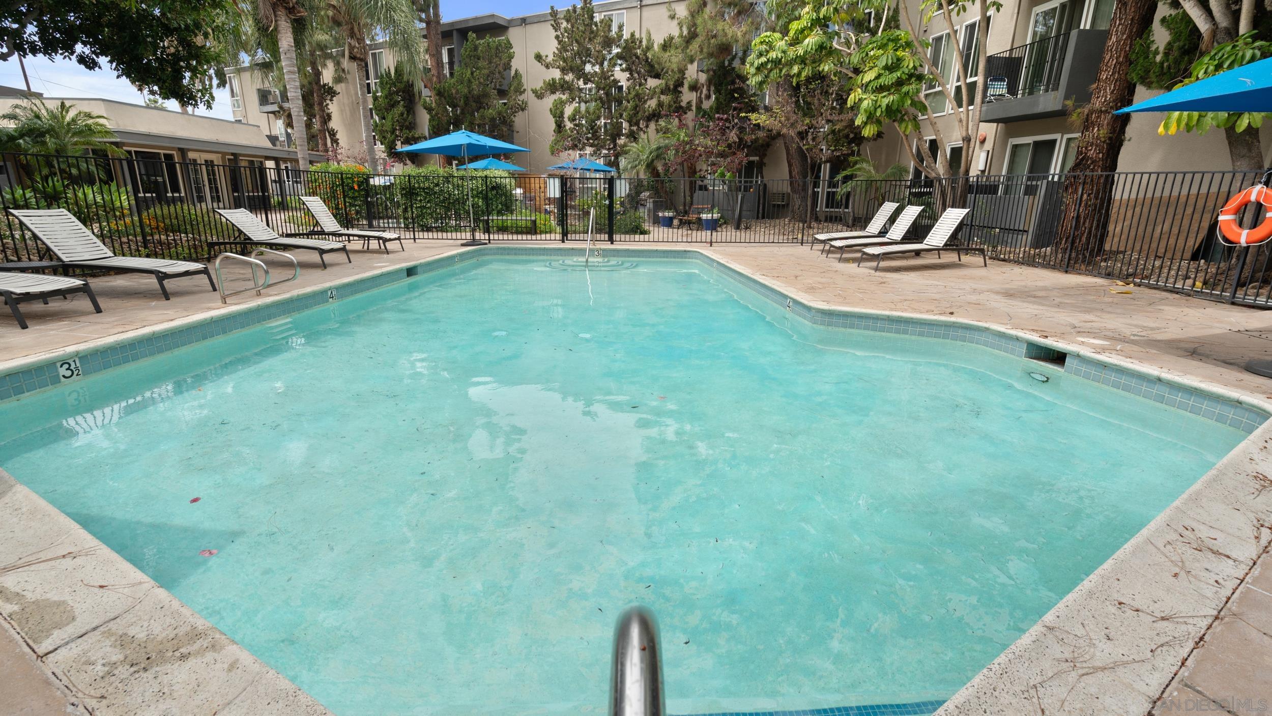 Detail Gallery Image 12 of 13 For 4860  Rolando Ct.  #81,  San Diego,  CA 92115 - 1 Beds | 1 Baths