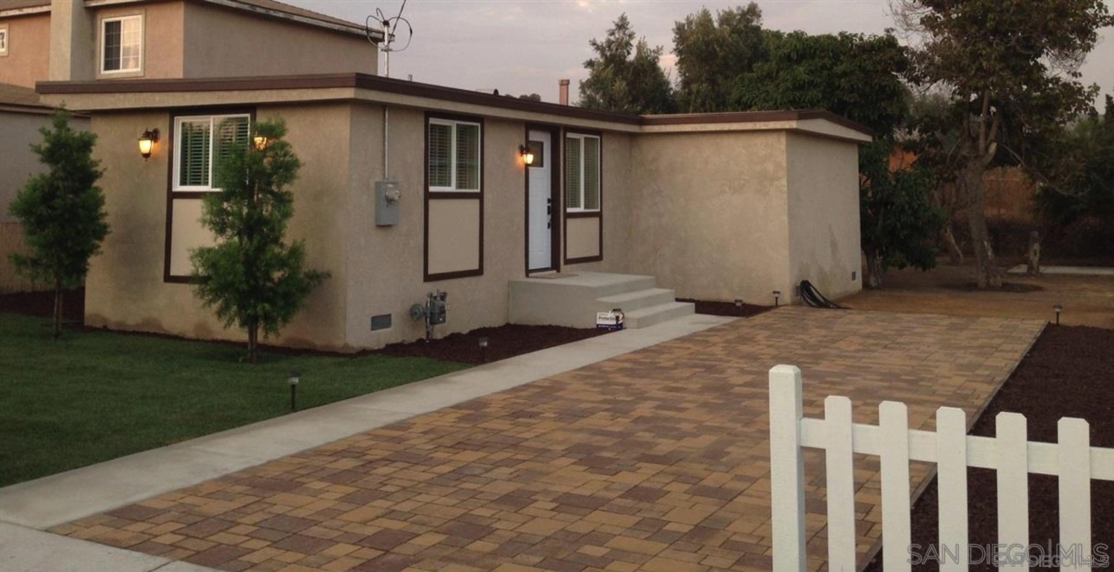 Front Image Thumbnail for SD250027496