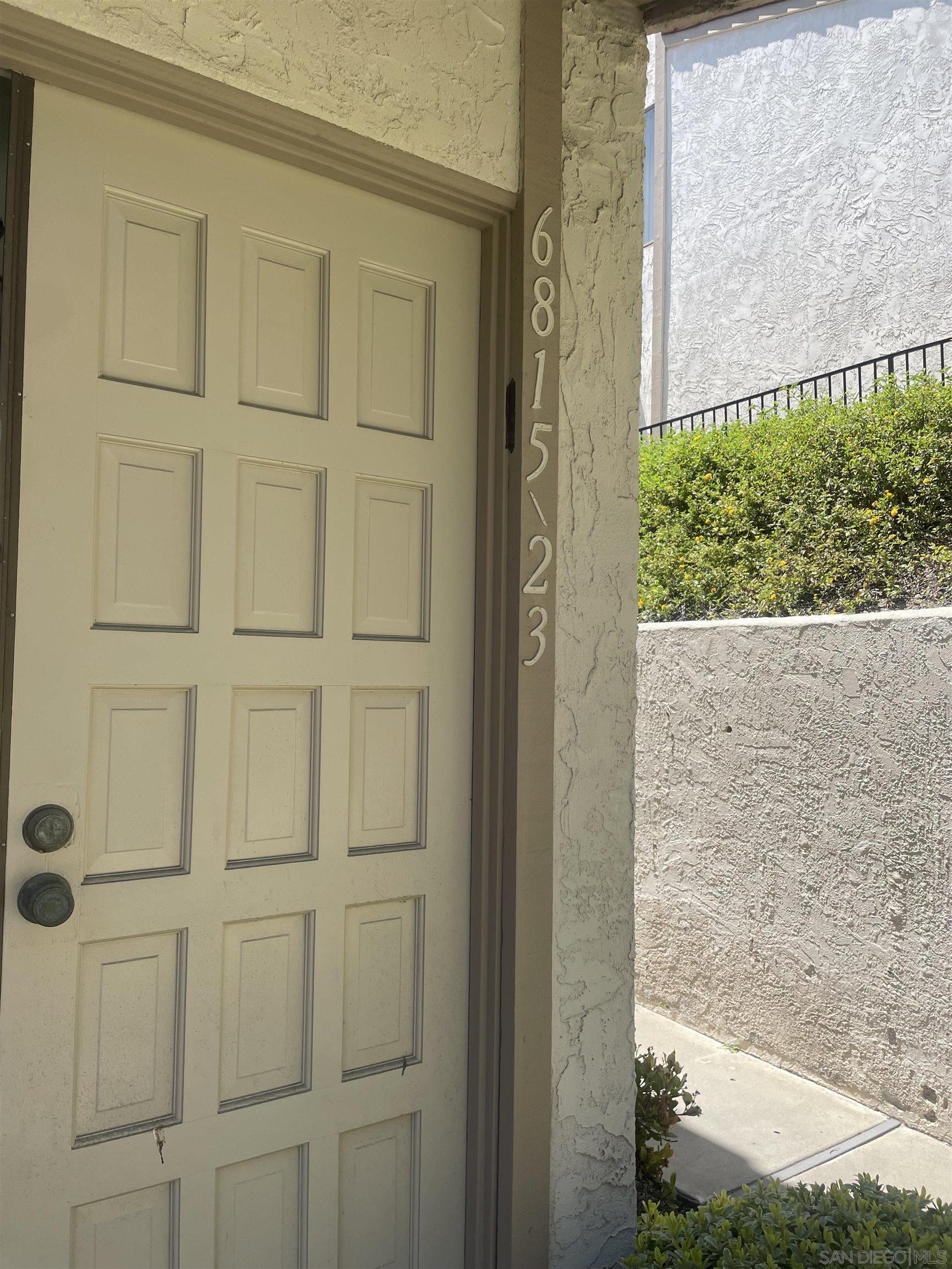 Detail Gallery Image 2 of 2 For 6815  Caminito Mundo  #23,  San Diego,  CA 92119 - 2 Beds | 2/1 Baths