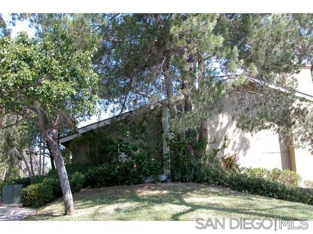 Detail Gallery Image 1 of 1 For 2025  Caminito San Nicholas, La Jolla,  CA 92037 - 3 Beds | 3 Baths