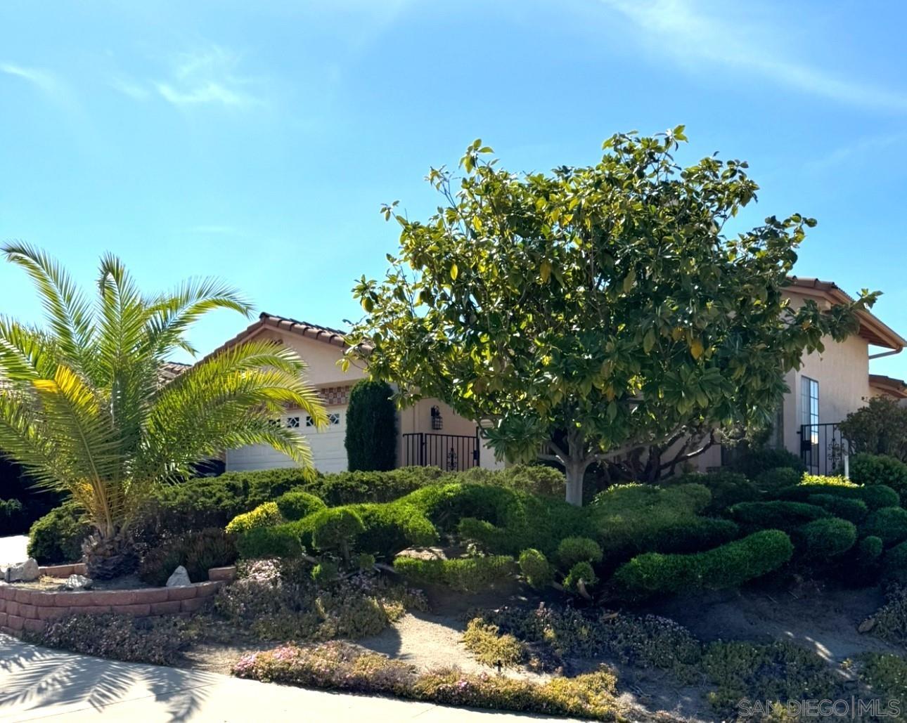 Detail Gallery Image 1 of 1 For 13356  Corte De Comares, San Diego,  CA 92128 - 3 Beds | 2 Baths