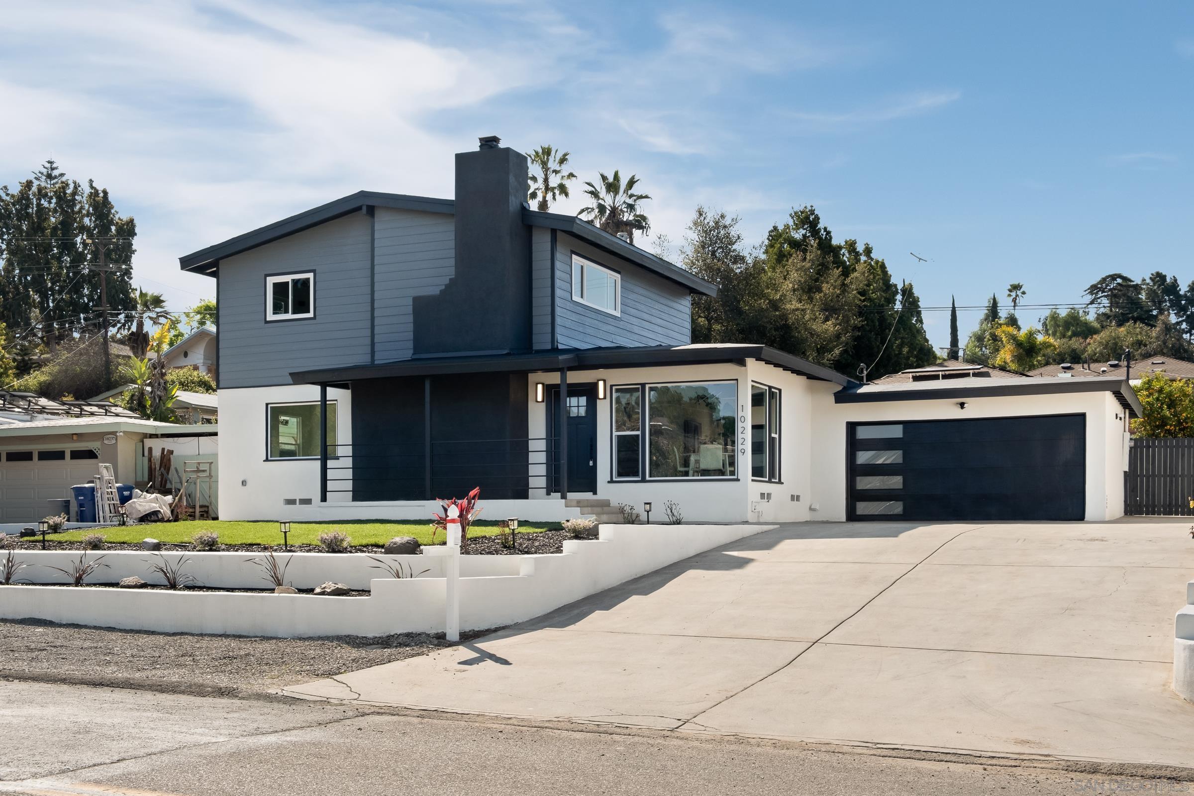 Detail Gallery Image 1 of 1 For 10229  Del Rio Rd, Spring Valley,  CA 91977 - 5 Beds | 3 Baths