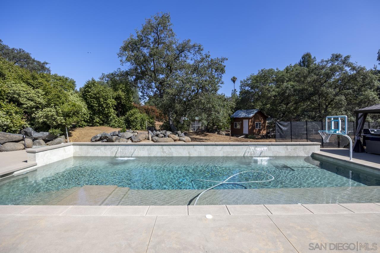 Front Image Thumbnail for SD250027742