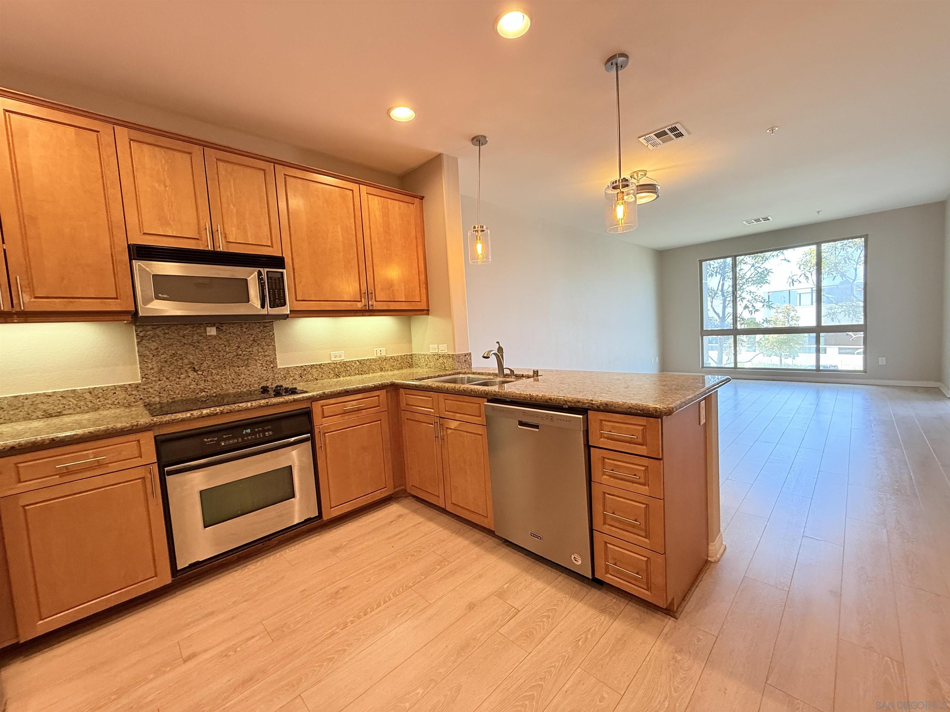 Detail Gallery Image 1 of 1 For 3857  Pell Pl  #117,  San Diego,  CA 92130 - 1 Beds | 1 Baths