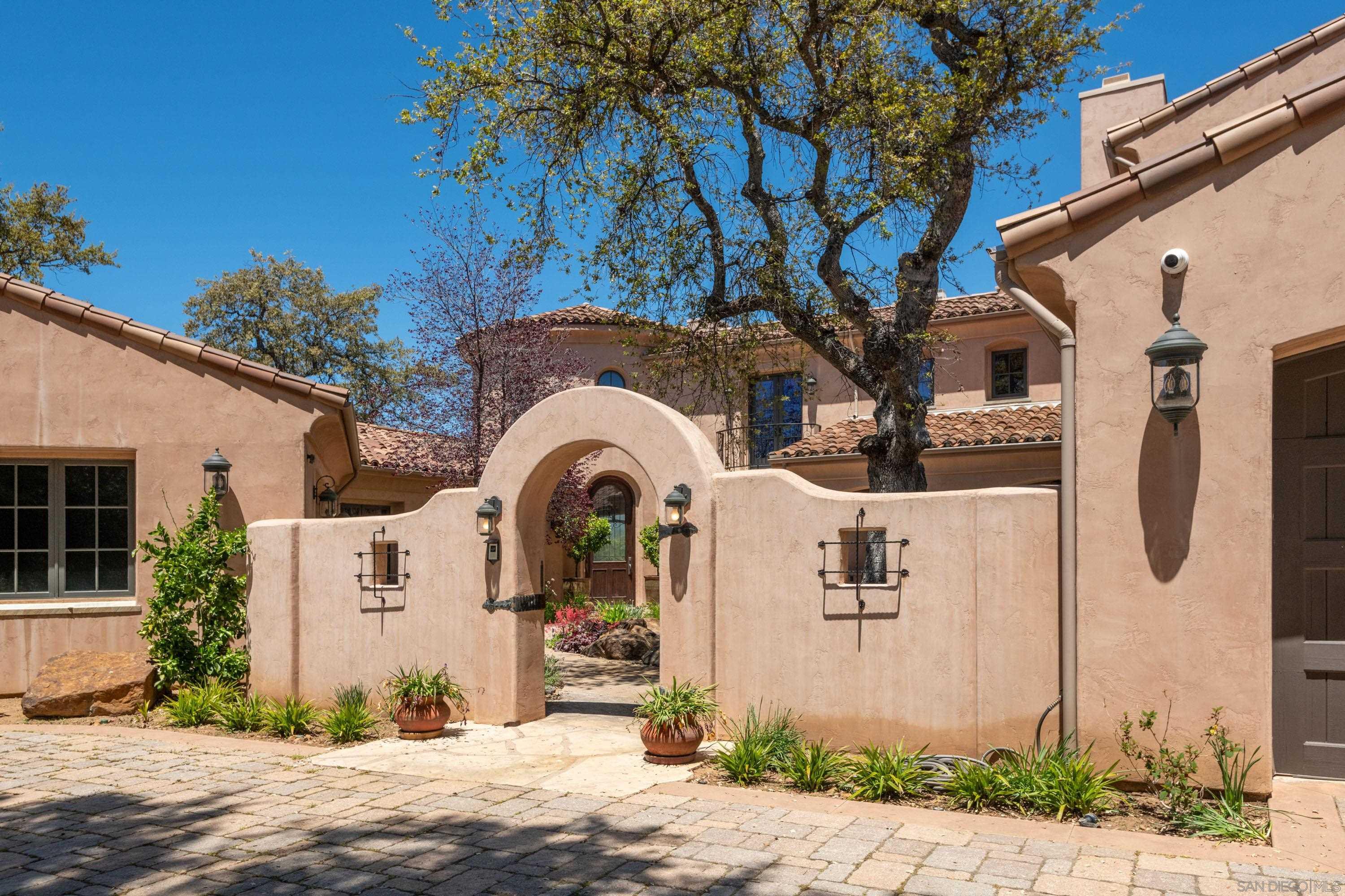 Detail Gallery Image 11 of 50 For 23835  Viejas Grade Rd, Descanso,  CA 91916 - 5 Beds | 4/1 Baths