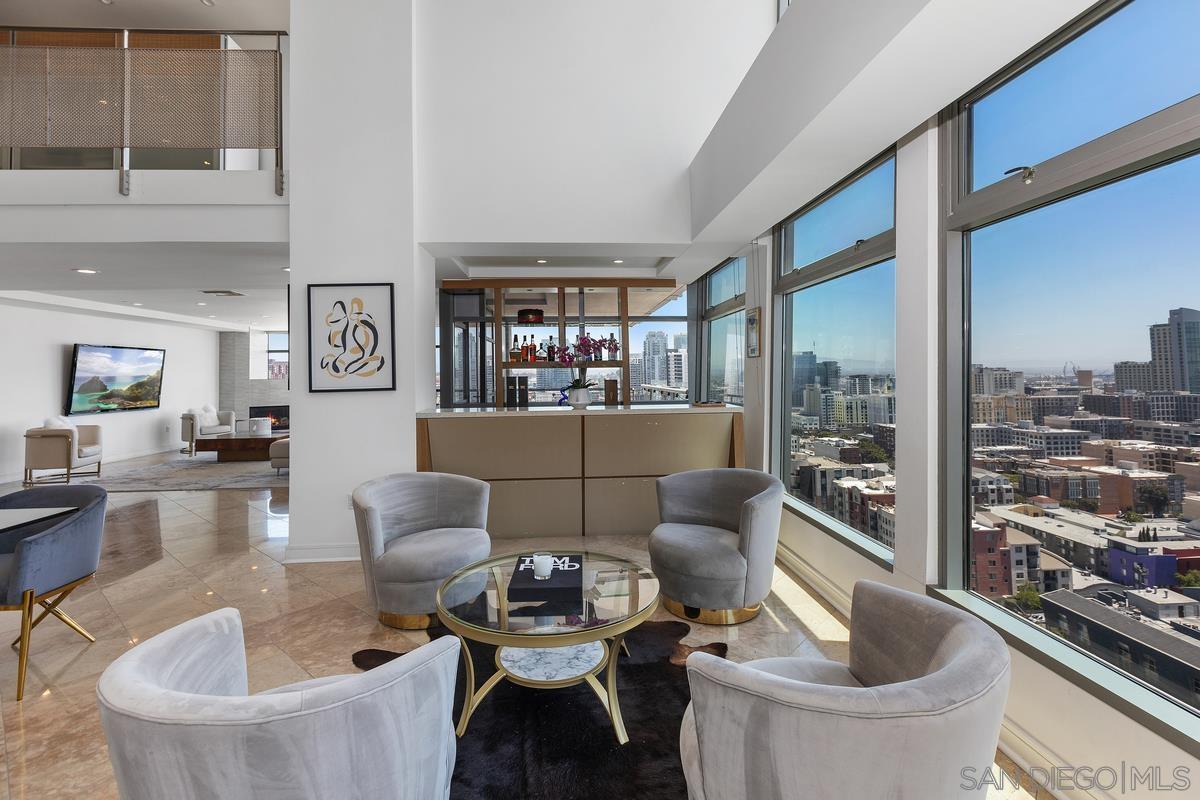 Detail Gallery Image 13 of 47 For 645  Front St  2004, San Diego,  CA 92101 - 4 Beds | 4/1 Baths