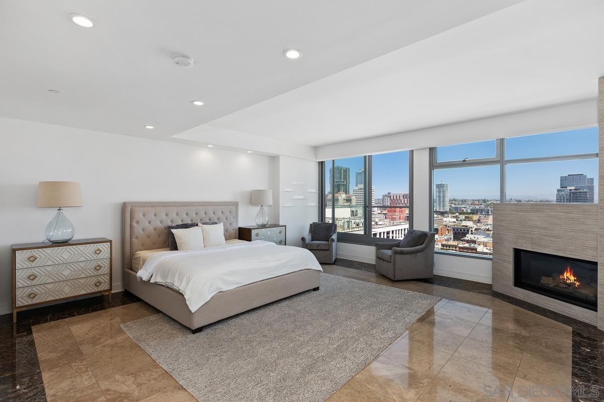 Detail Gallery Image 22 of 47 For 645  Front St  2004, San Diego,  CA 92101 - 4 Beds | 4/1 Baths