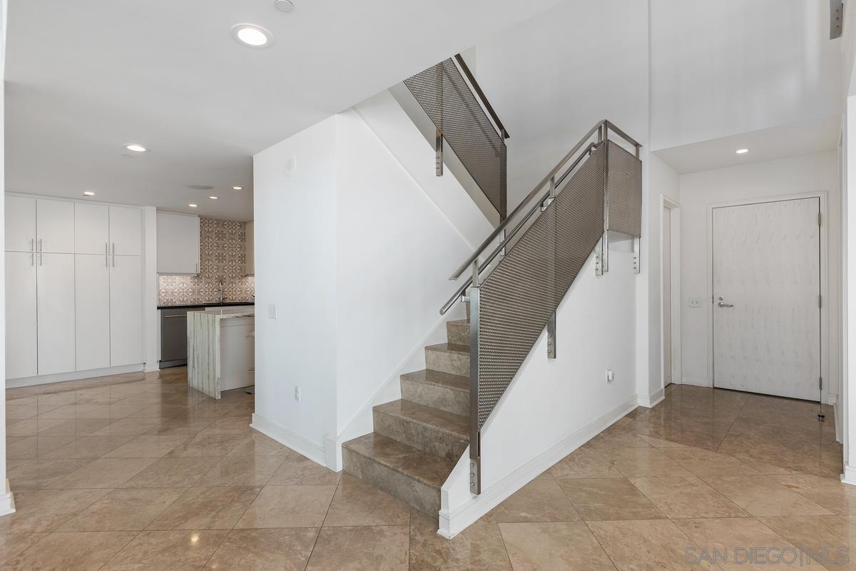 Detail Gallery Image 25 of 47 For 645  Front St  2004, San Diego,  CA 92101 - 4 Beds | 4/1 Baths