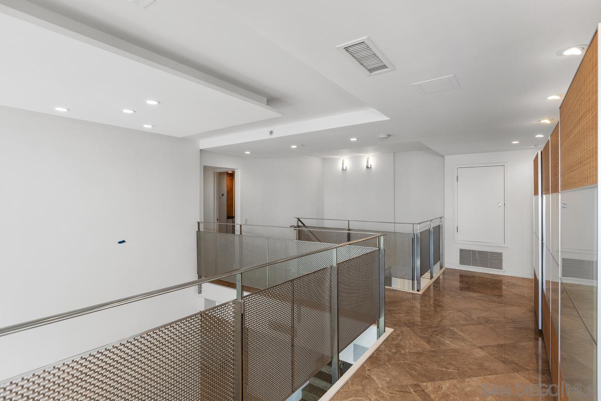 Detail Gallery Image 26 of 47 For 645  Front St  2004, San Diego,  CA 92101 - 4 Beds | 4/1 Baths