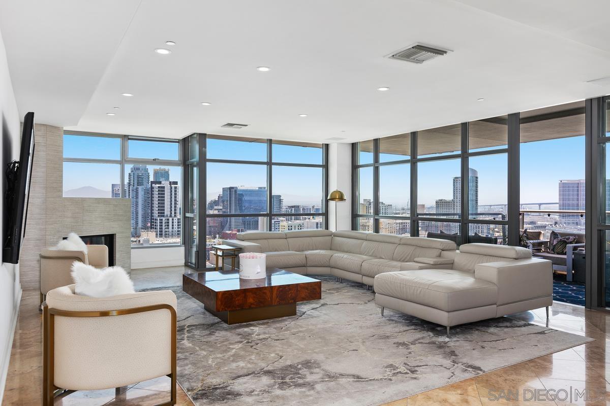 Detail Gallery Image 5 of 47 For 645  Front St  2004, San Diego,  CA 92101 - 4 Beds | 4/1 Baths