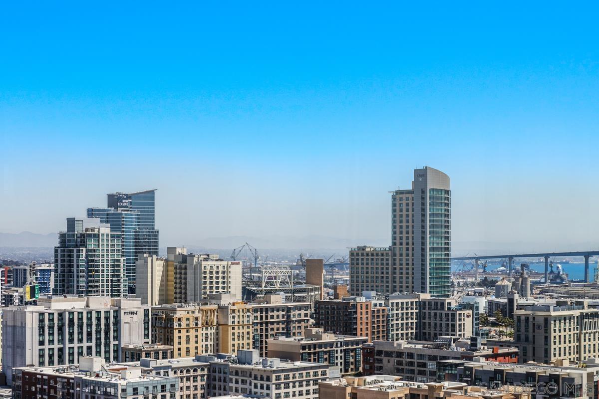 Detail Gallery Image 41 of 47 For 645  Front St  2004, San Diego,  CA 92101 - 4 Beds | 4/1 Baths