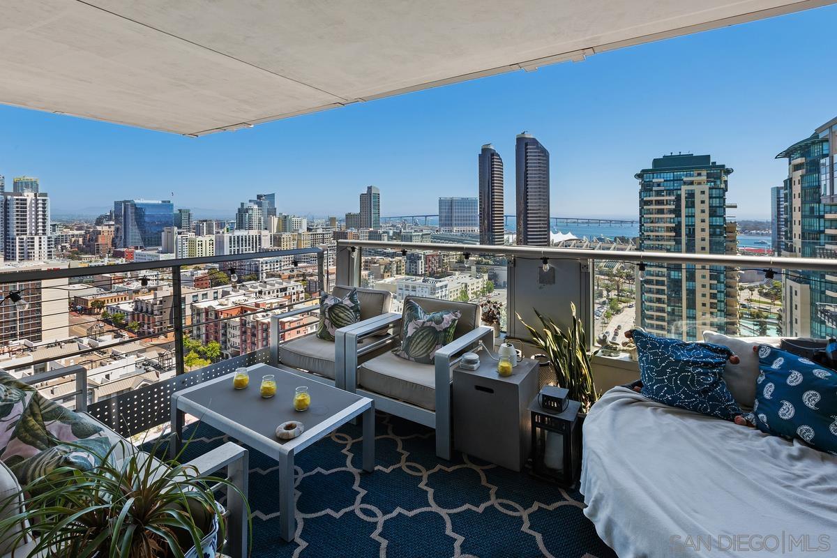 Detail Gallery Image 43 of 47 For 645  Front St  2004, San Diego,  CA 92101 - 4 Beds | 4/1 Baths