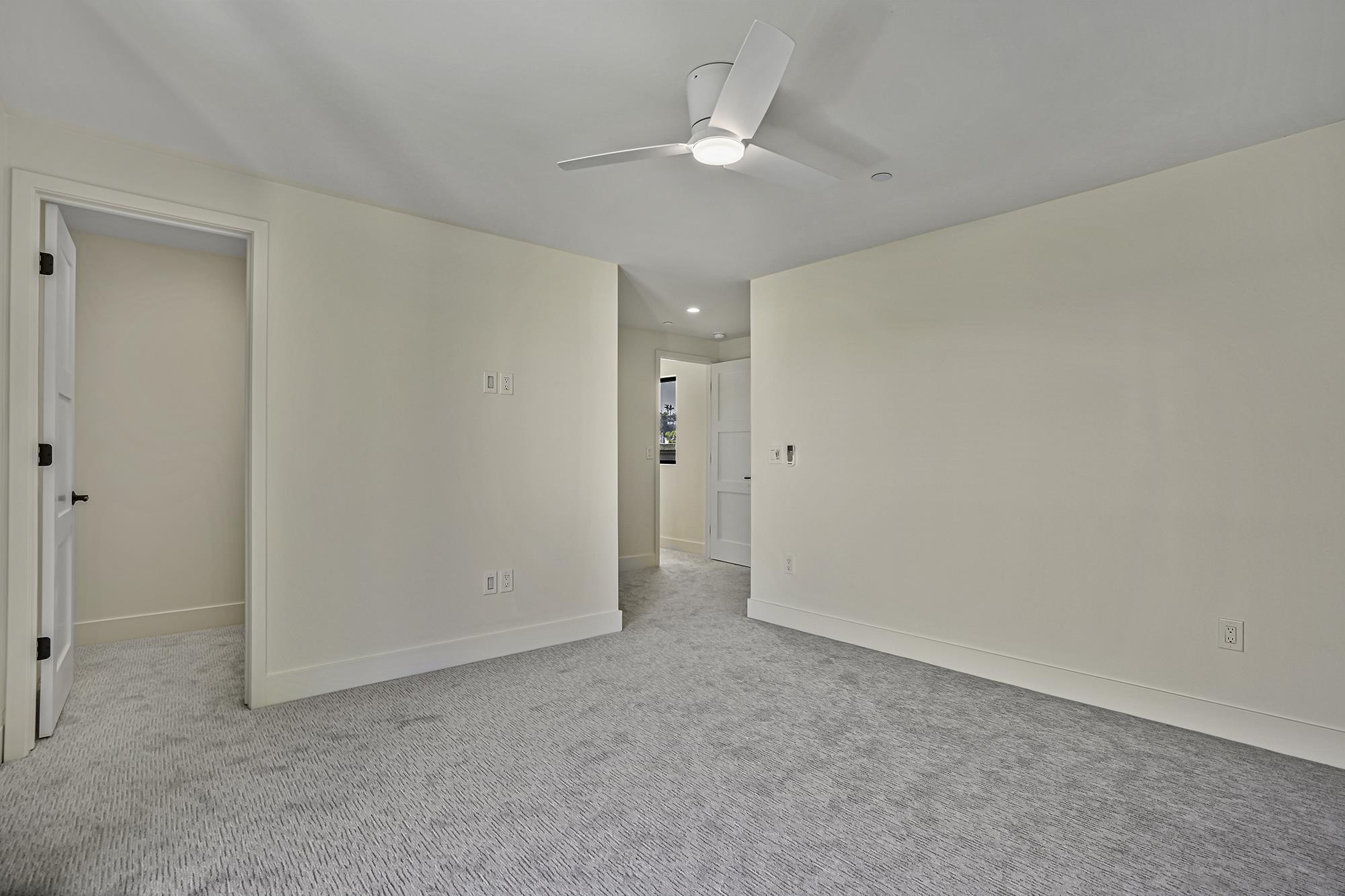 Detail Gallery Image 22 of 23 For 2124  San Clemente St, San Diego,  CA 92107 - 5 Beds | 4/1 Baths