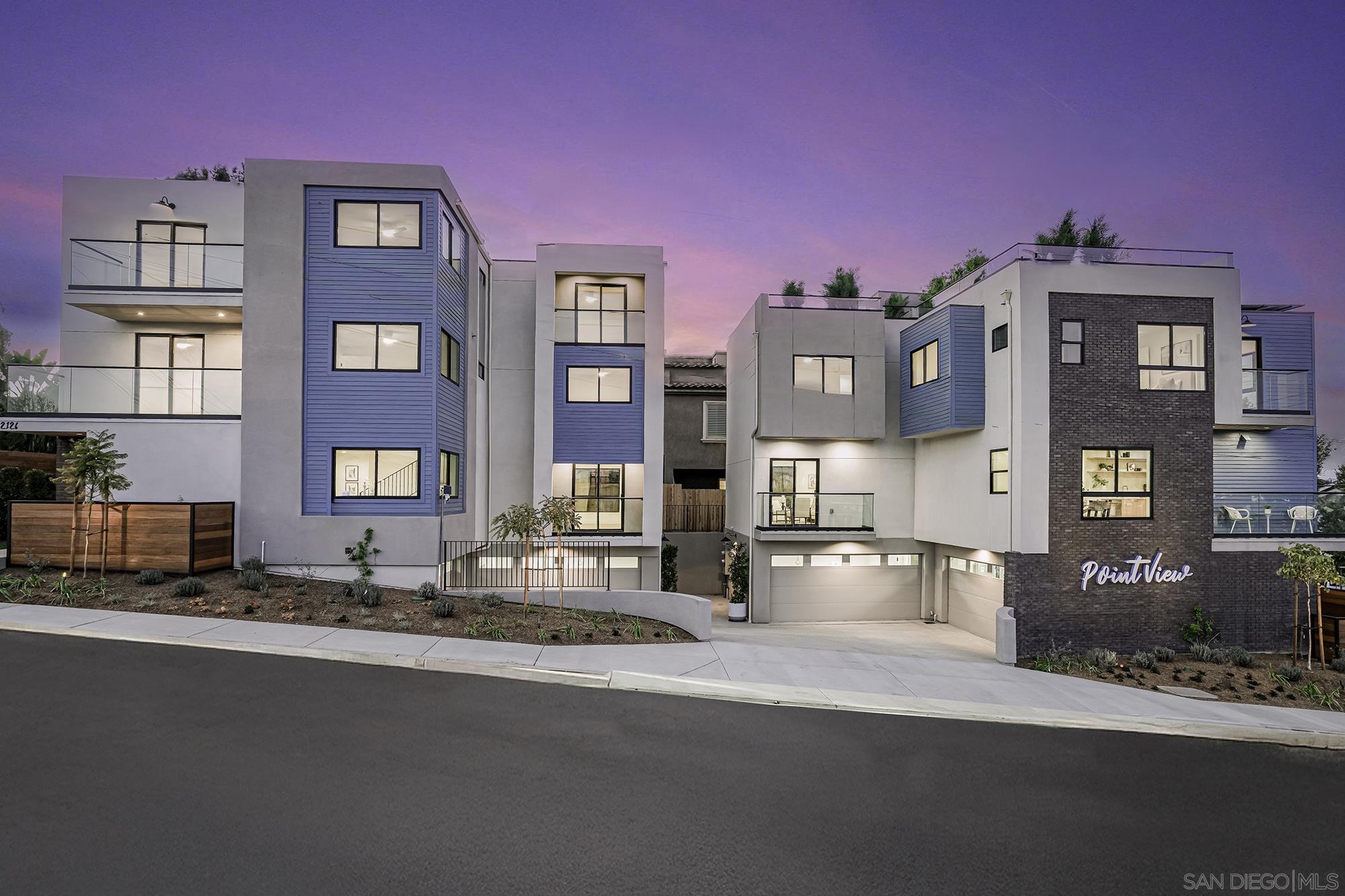 Detail Gallery Image 2 of 11 For 2126  San Clemente St, San Diego,  CA 92107 - 5 Beds | 3/1 Baths