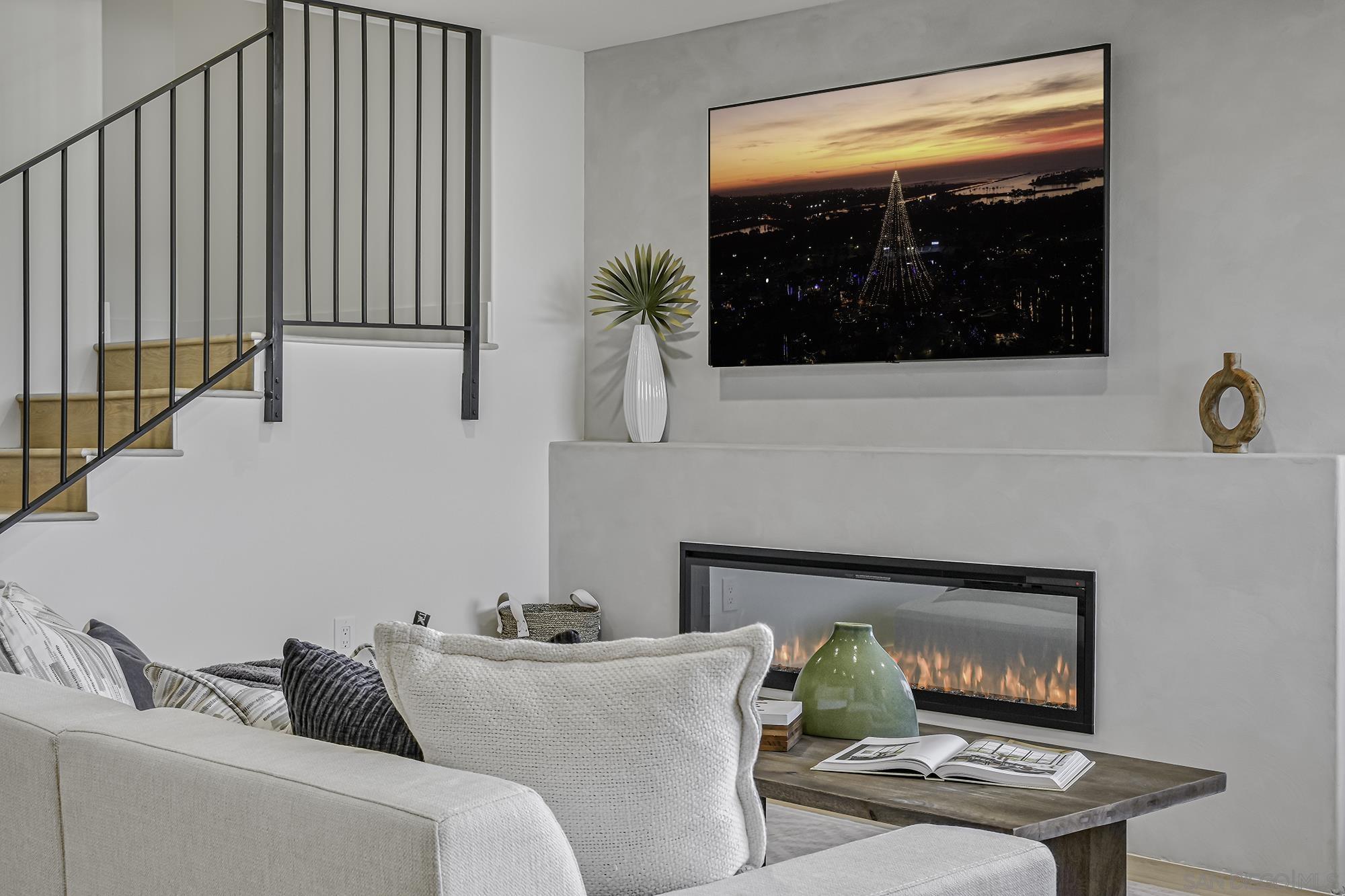 Detail Gallery Image 11 of 11 For 2126  San Clemente St, San Diego,  CA 92107 - 5 Beds | 3/1 Baths