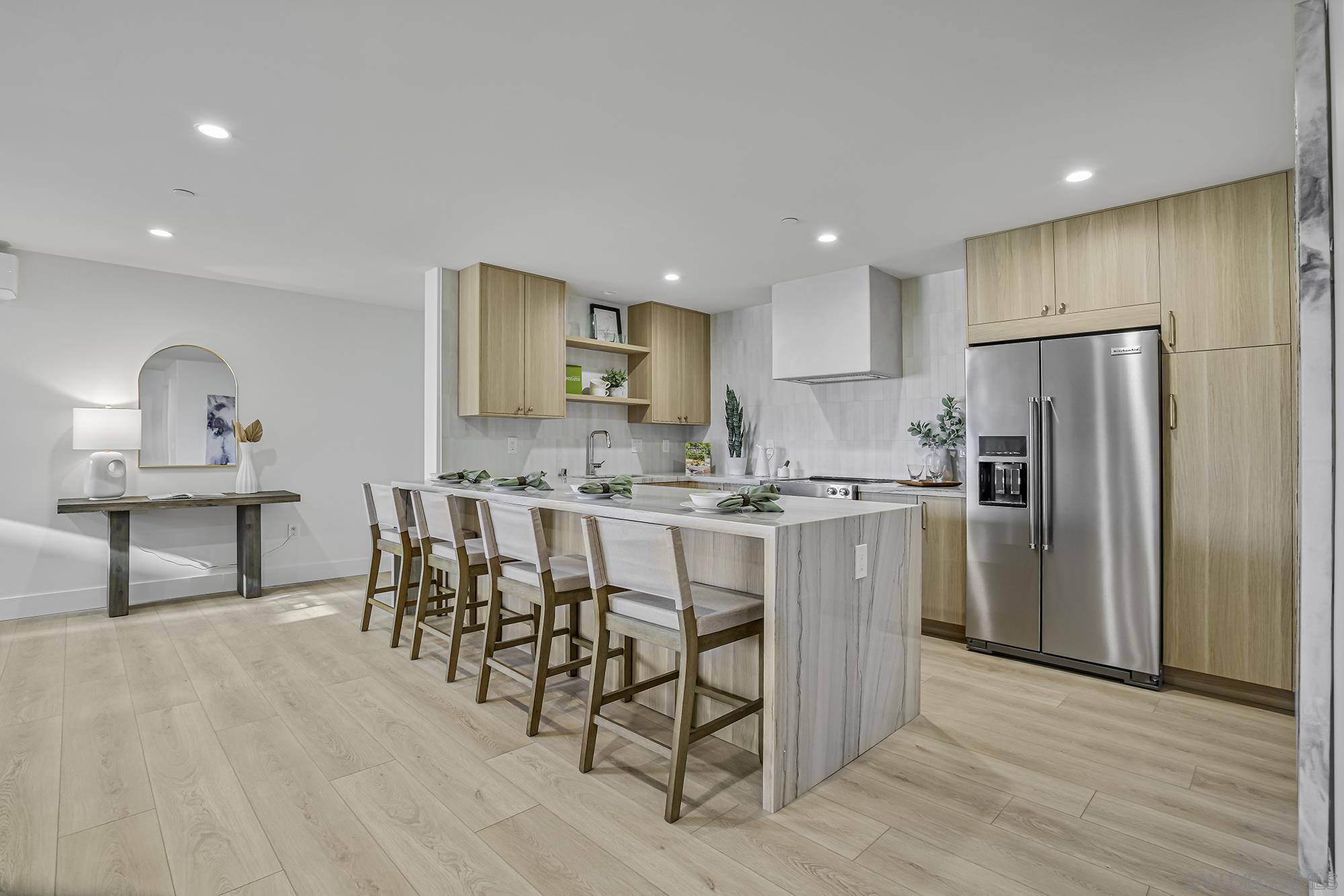 Detail Gallery Image 7 of 11 For 2126  San Clemente St, San Diego,  CA 92107 - 5 Beds | 3/1 Baths