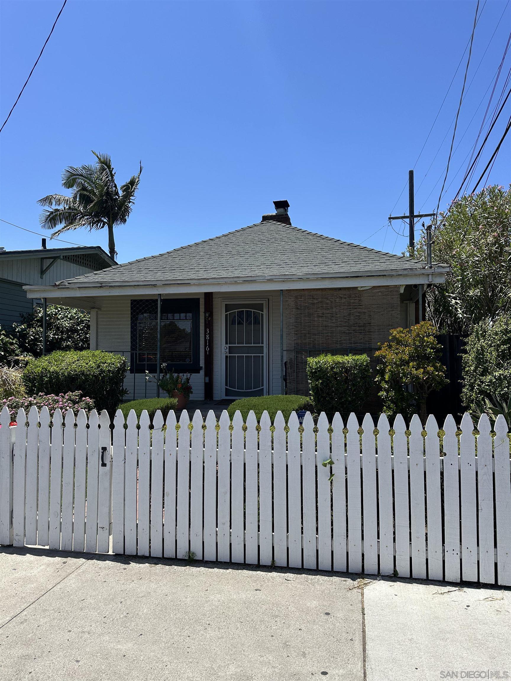 Detail Gallery Image 1 of 1 For 3816  Richmond St, San Diego,  CA 92103 - 2 Beds | 1/1 Baths