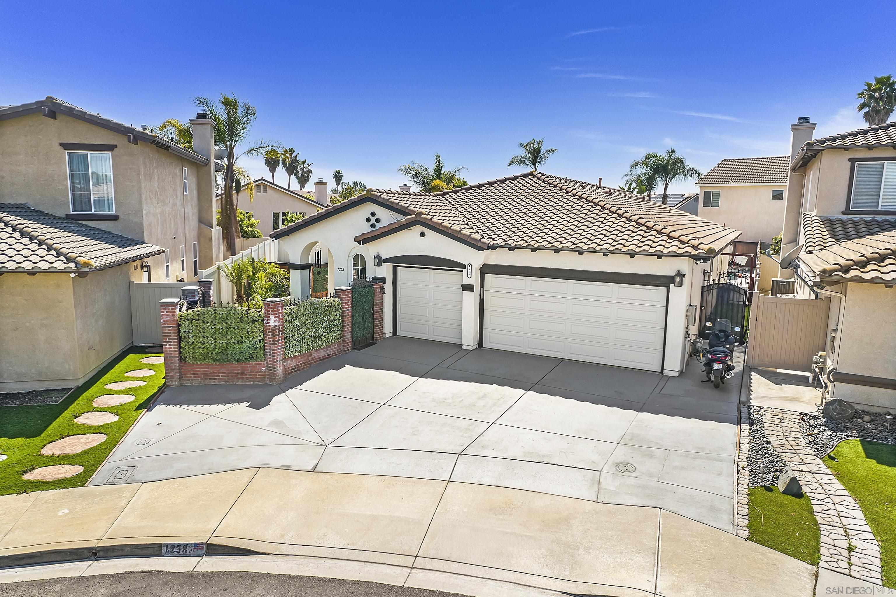 Detail Gallery Image 1 of 1 For 1258 W Vaquero Ct., Chula Vista,  CA 91910 - 4 Beds | 2/1 Baths