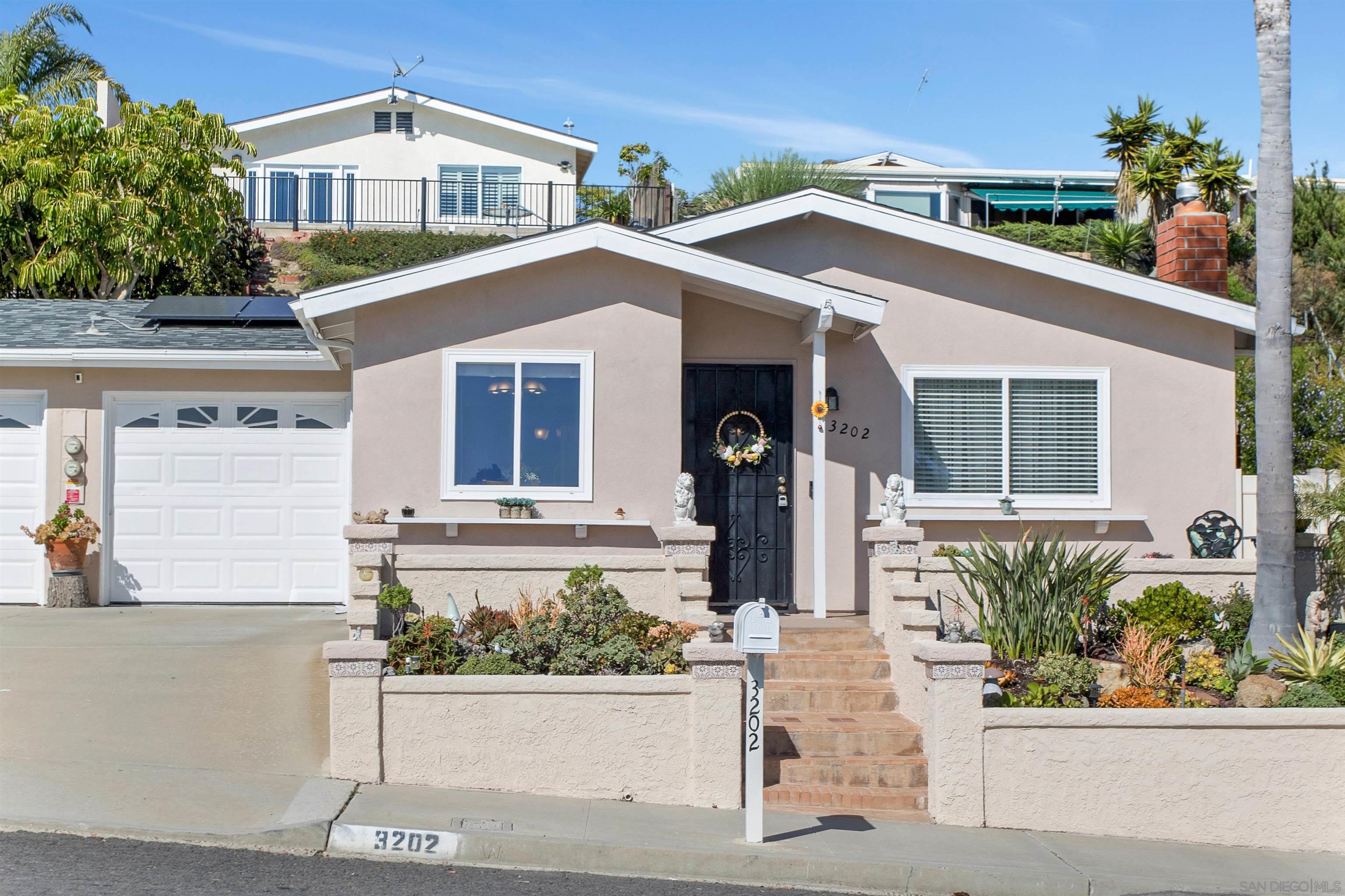 Detail Gallery Image 1 of 1 For 3202  Isabella Dr., Oceanside,  CA 92056 - 2 Beds | 2 Baths