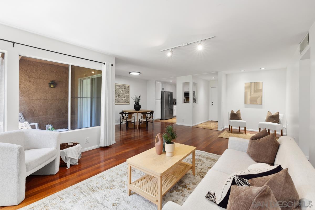 Front Image Thumbnail for SD250028262