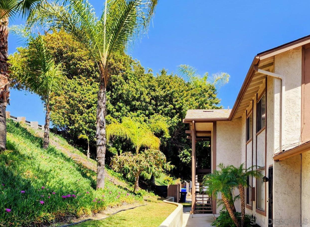 Front Image Thumbnail for SD250028344