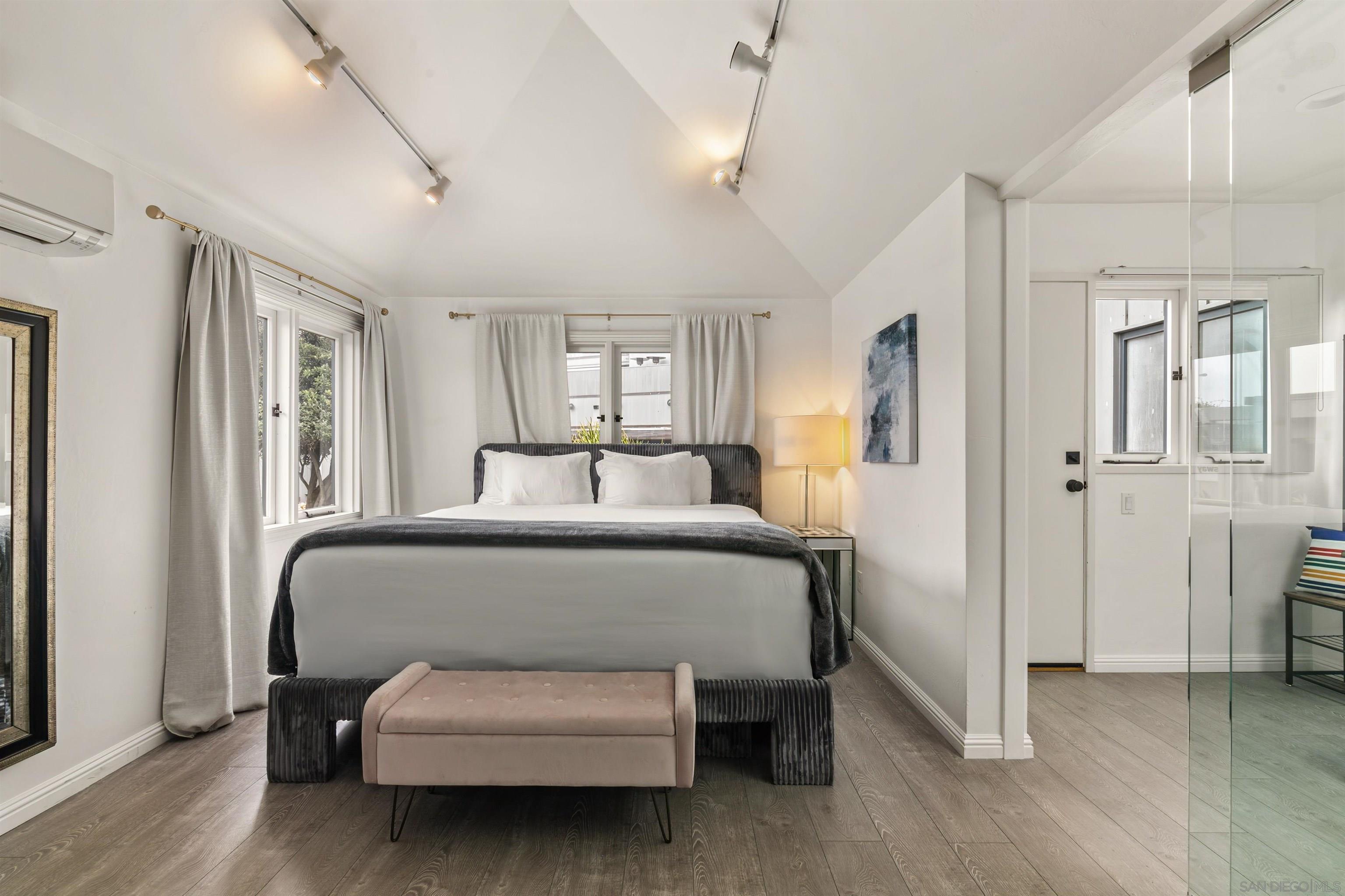 Detail Gallery Image 1 of 10 For 1264.5  Prospect Street, La Jolla,  CA 92037 - 0 Beds | 1 Baths