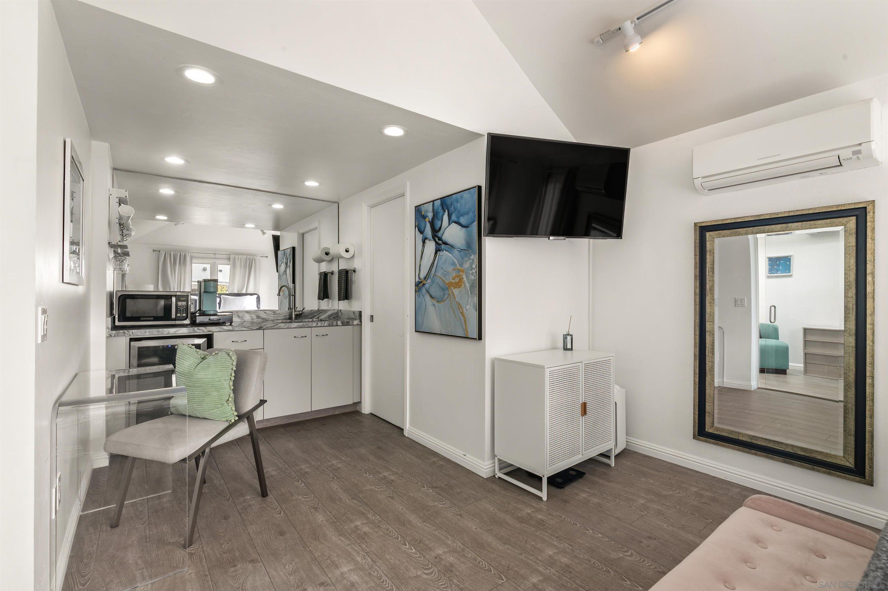 Detail Gallery Image 5 of 10 For 1264.5  Prospect Street, La Jolla,  CA 92037 - 0 Beds | 1 Baths