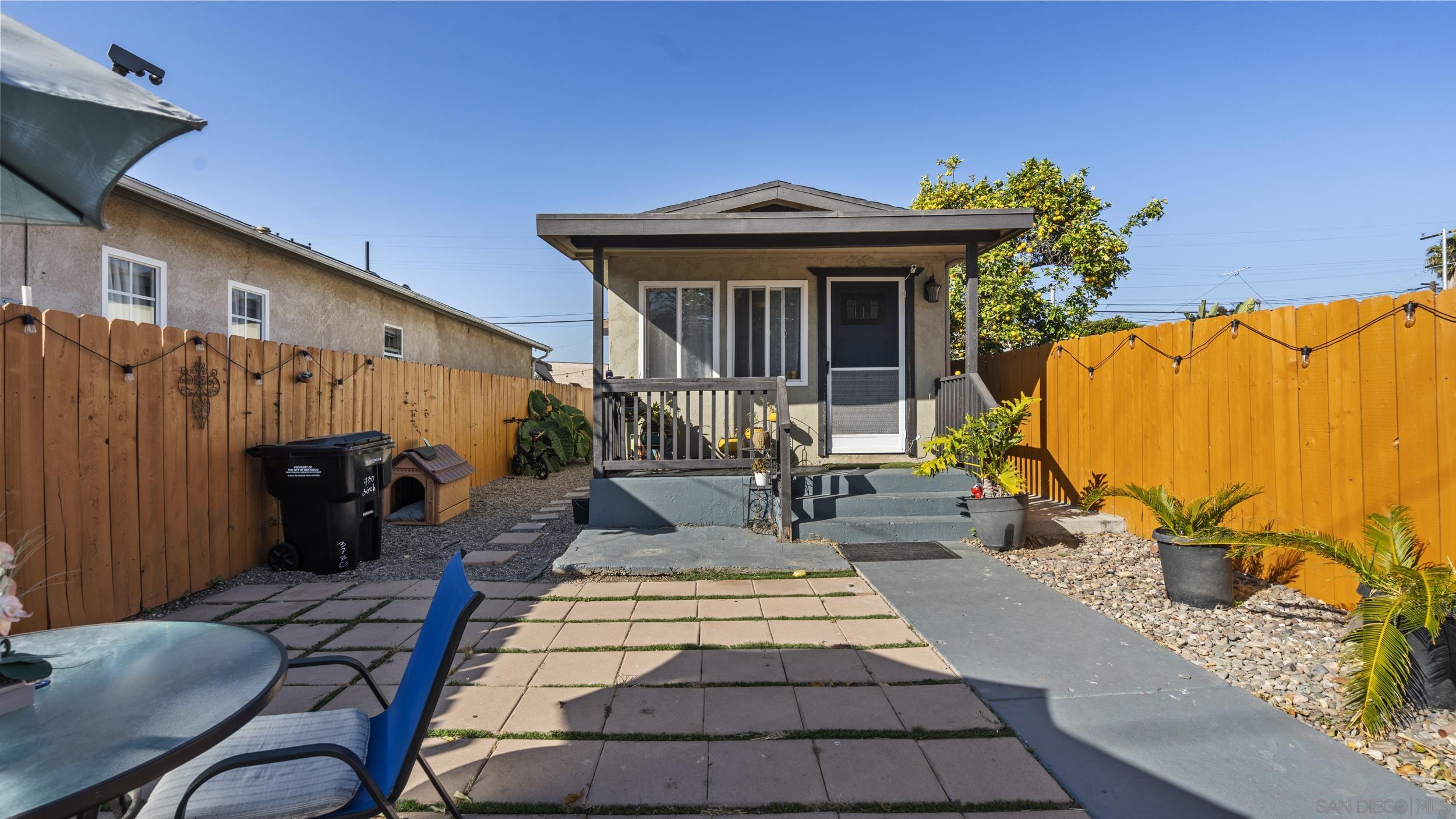 Front Image Thumbnail for SD250028418